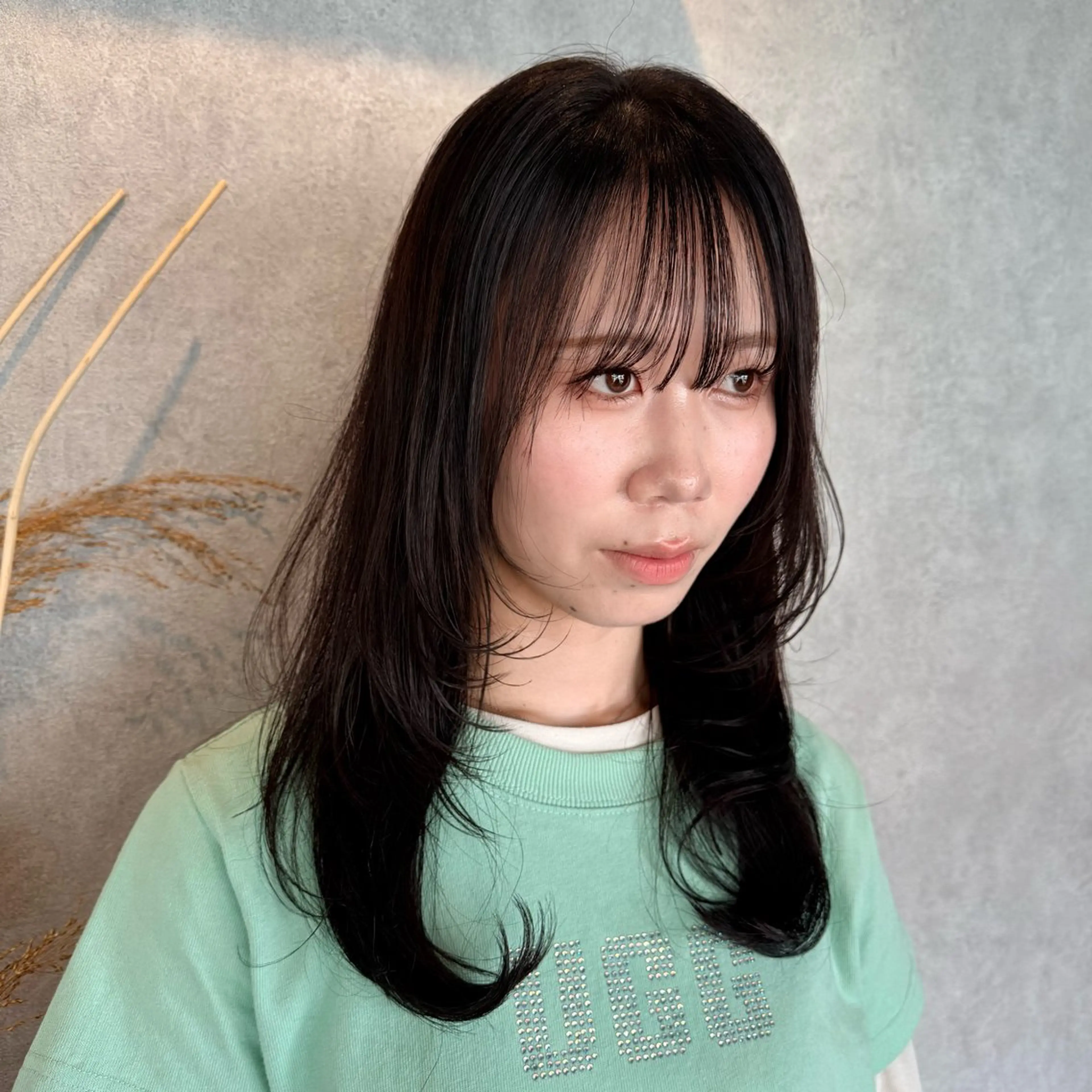 セミロング カラー カット ヘアカラー トリートメント ’Flower’ AYAKAのヘアスタイル