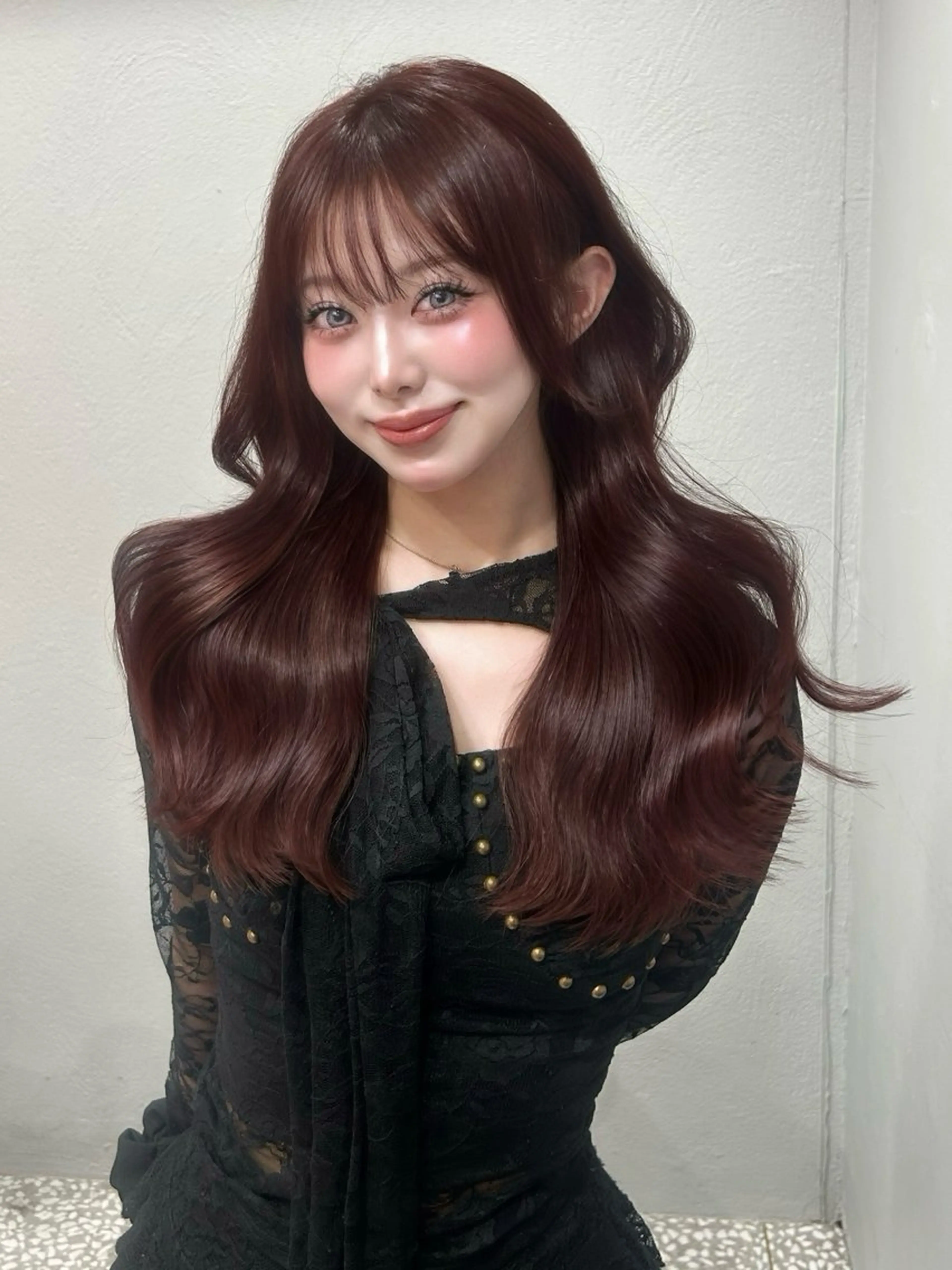 ロング カラー ブリーチ ダブルカラー ブリーチなしカラー レッドカラー 小顔カット カット ヘアカラー トリートメント 原宿／ワンホンヘア SAAYA🖤のヘアスタイル