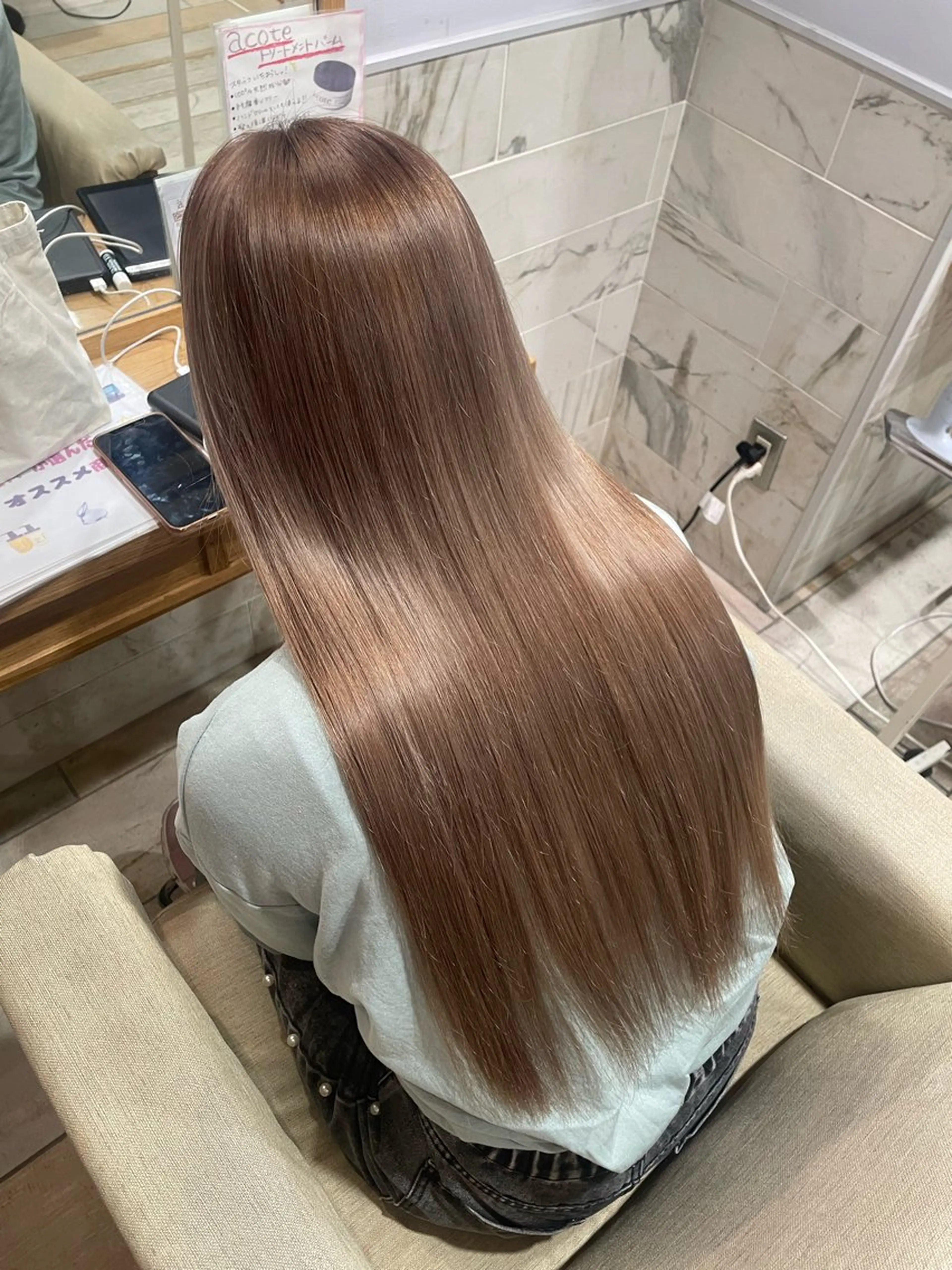 カラー ヘアカラー 小柳 夏美のヘアスタイル