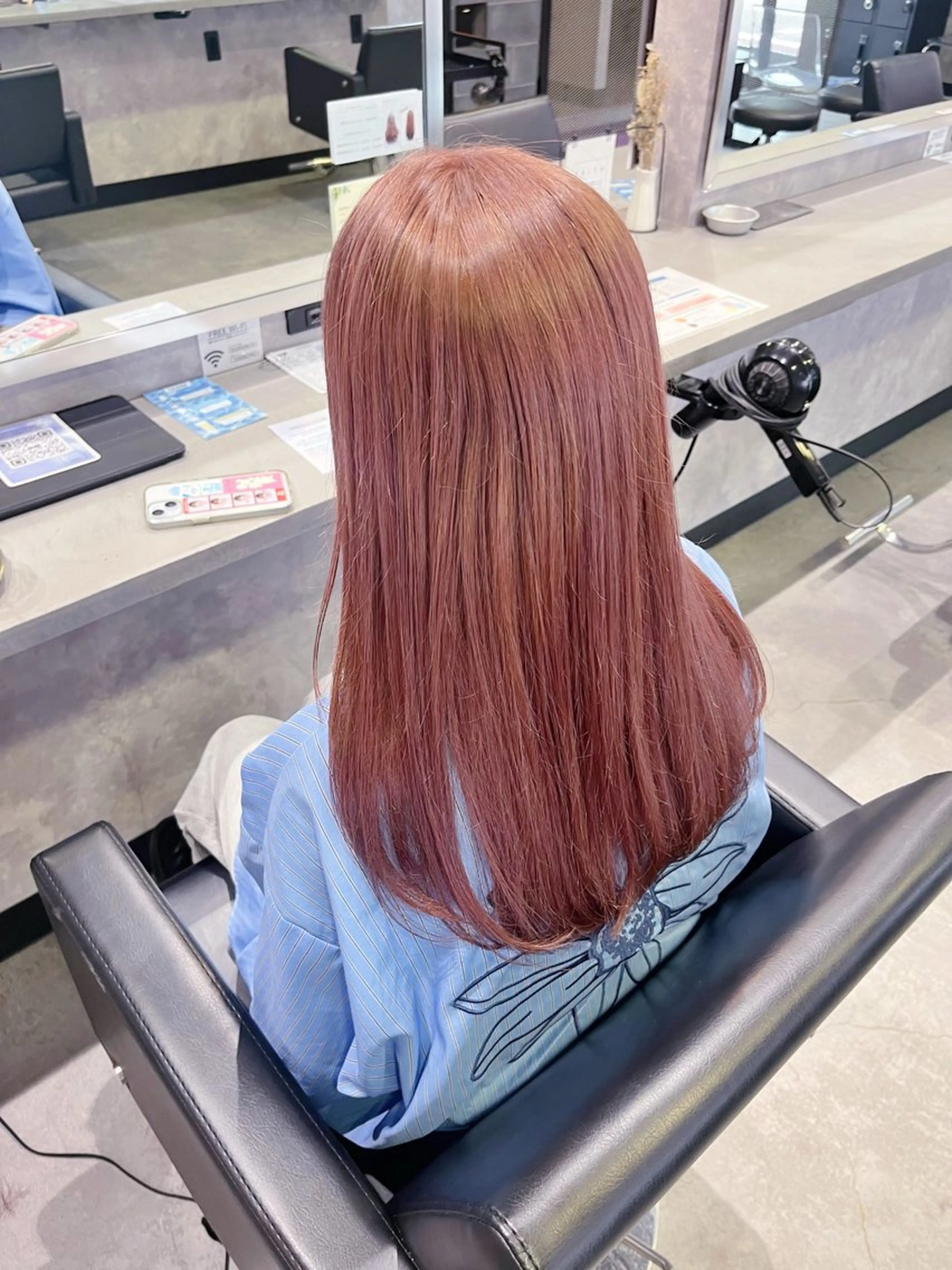 セミロング カラー ベージュカラー ピンクカラー ピンクベージュ ヘアカラー 伊藤 由妃乃のヘアスタイル