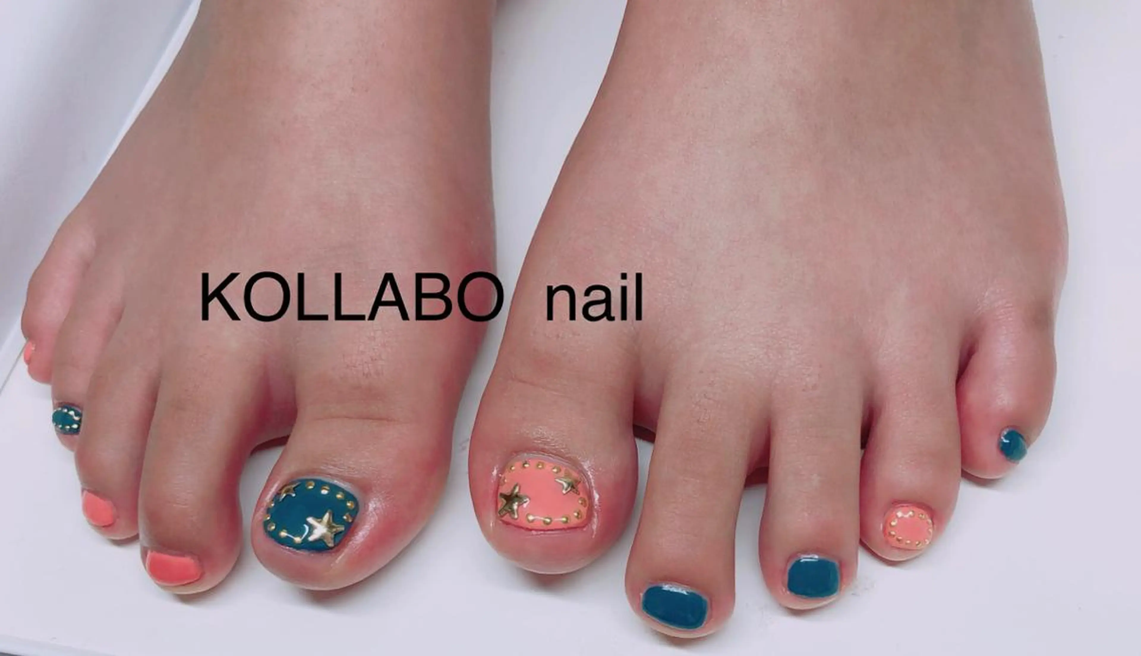 ネイル ホログラムネイル キラキラネイル ニュアンスネイル ピンク ストーンネイル KOLLABO nailのネイルデザイン