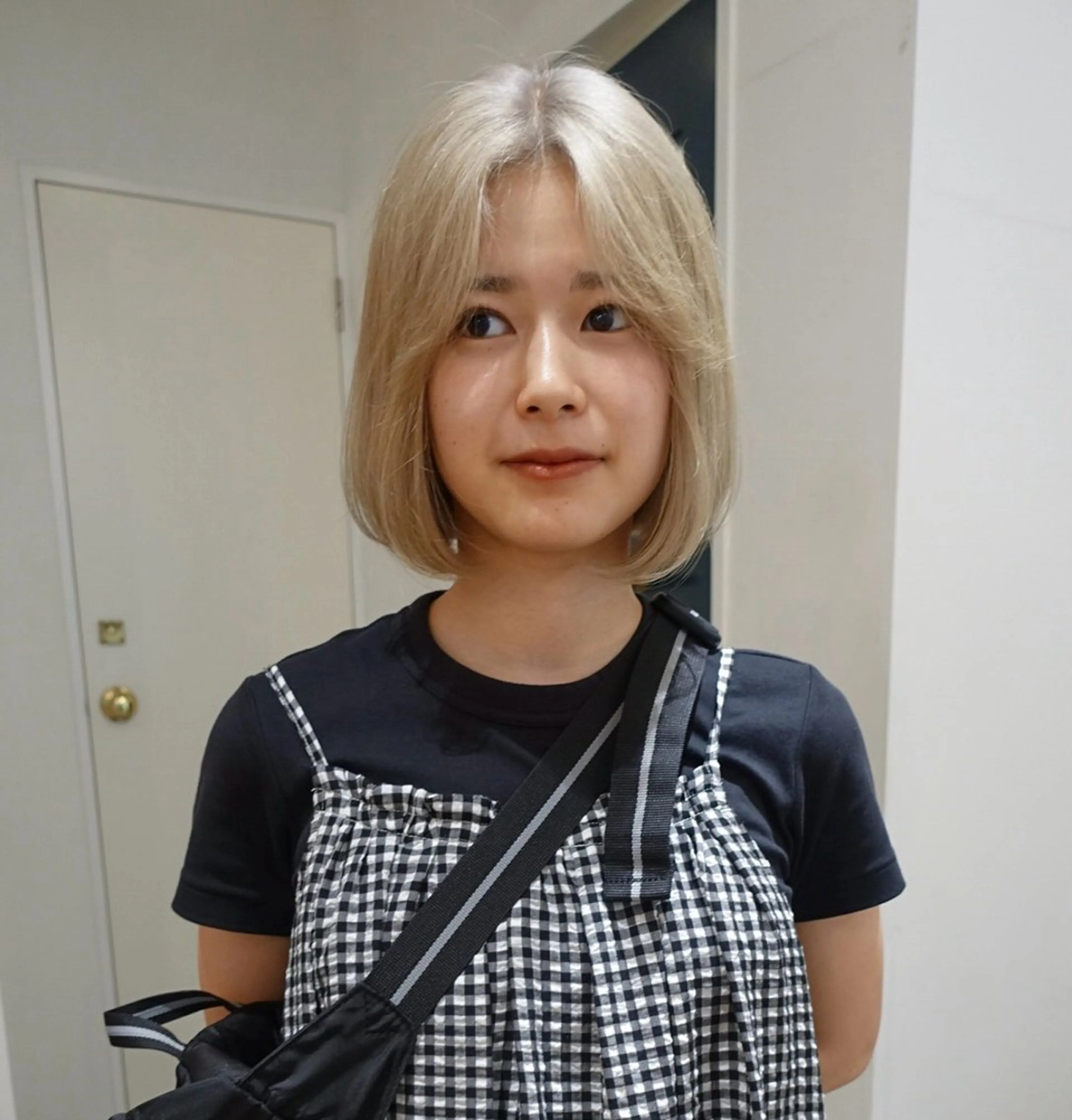 ミディアム カラー YUUKI/ウルフ .ハイレイヤーのヘアスタイル