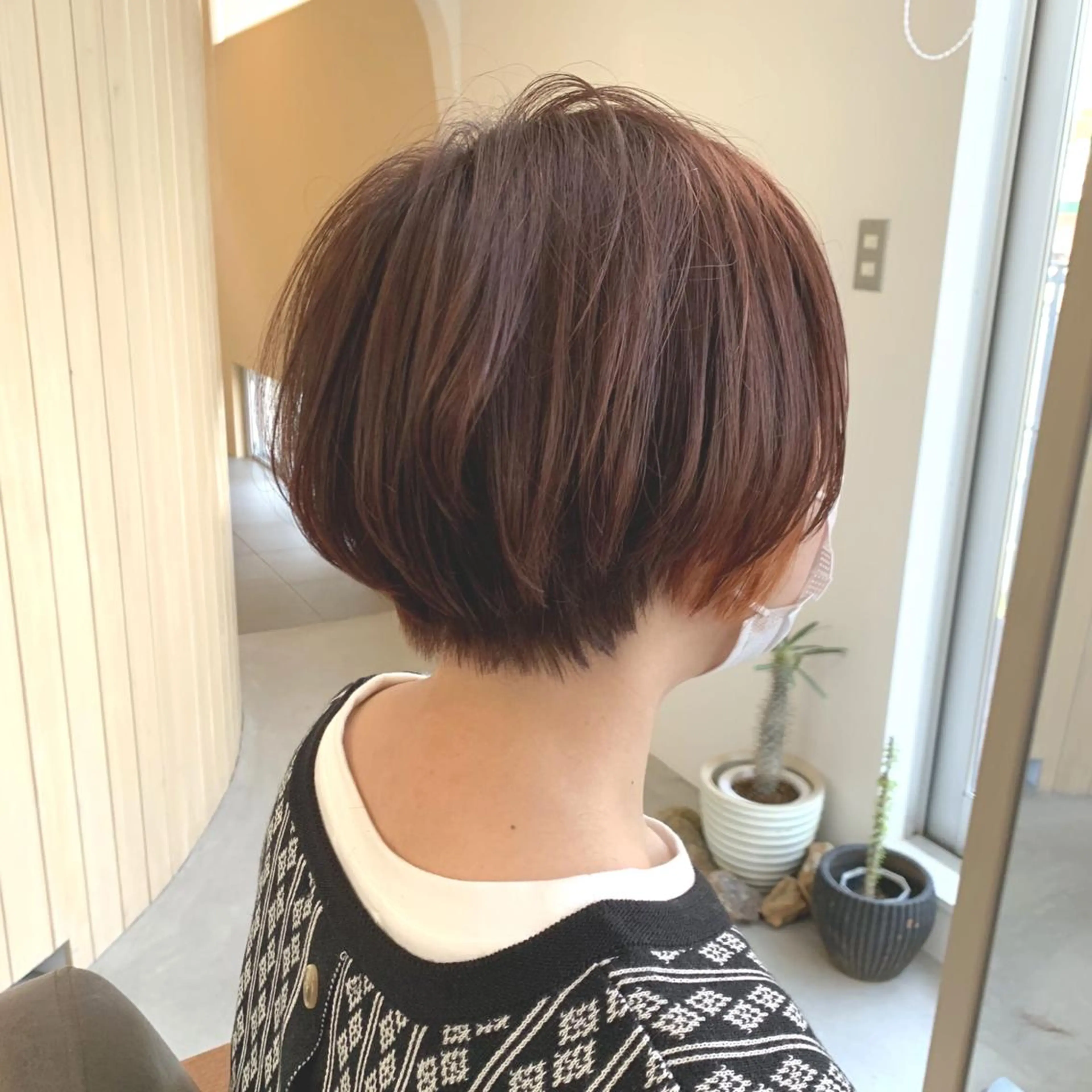 ショート カット 綿貫 美雪のヘアスタイル