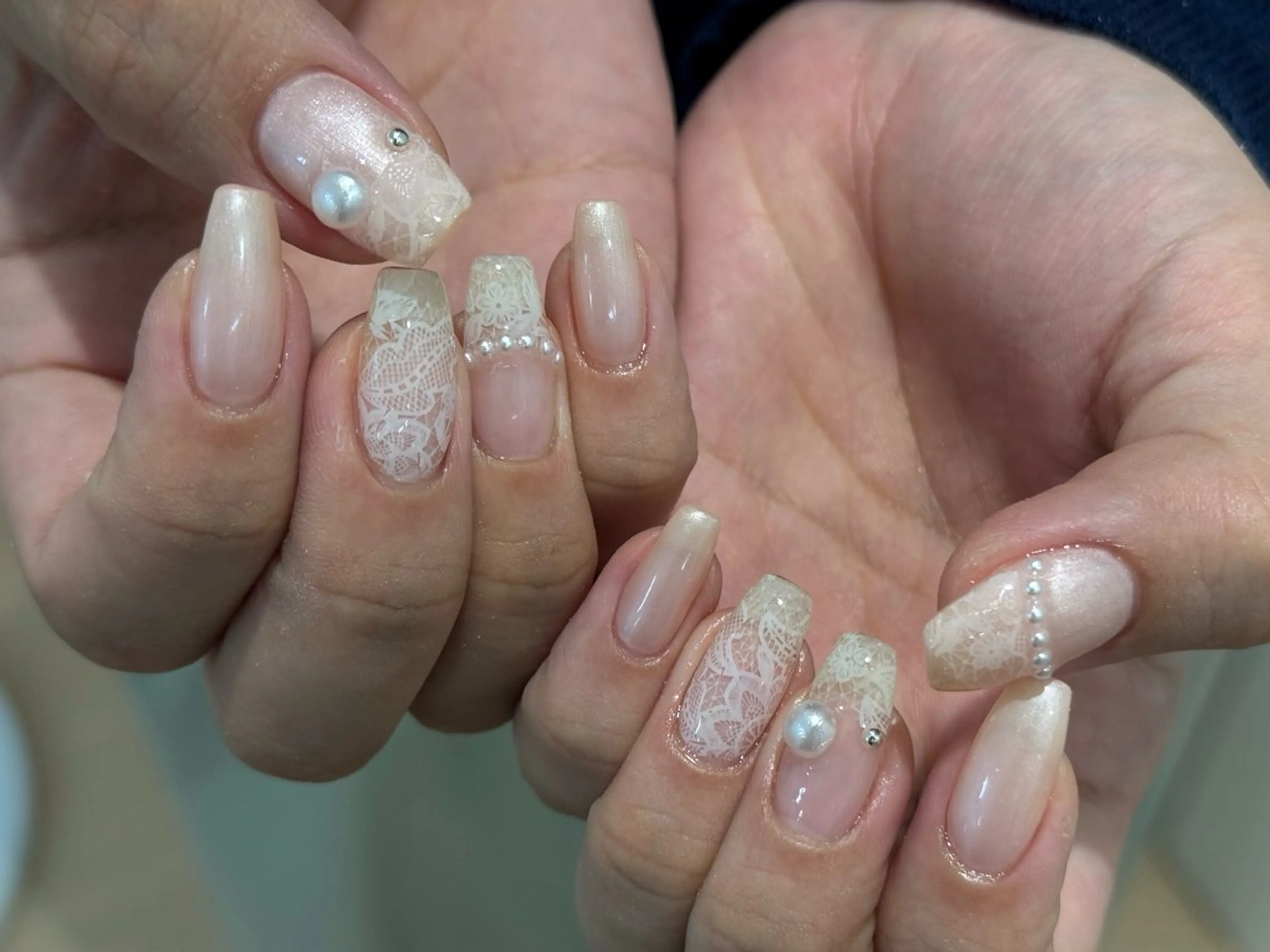 ネイル チークネイル フレンチネイル 韓国ネイル マグネットネイル 持ち込み ハンドネイル Hi nail🎀 池袋kozueのネイルデザイン