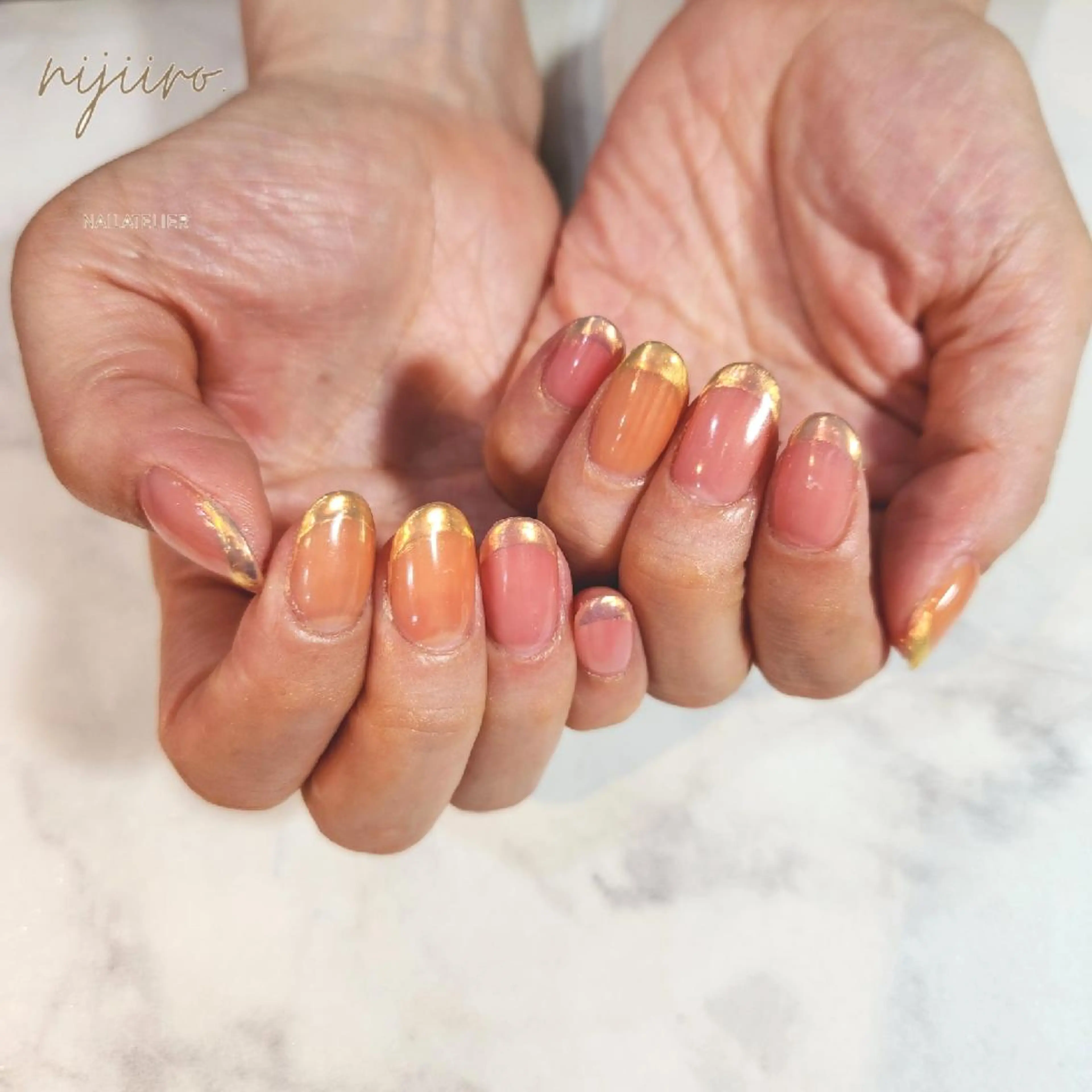 ネイル オーロラネイル フレンチネイル ハンドネイル nailatelier nijiiro.所属・nijiiro🌈 サトウのネイルデザイン