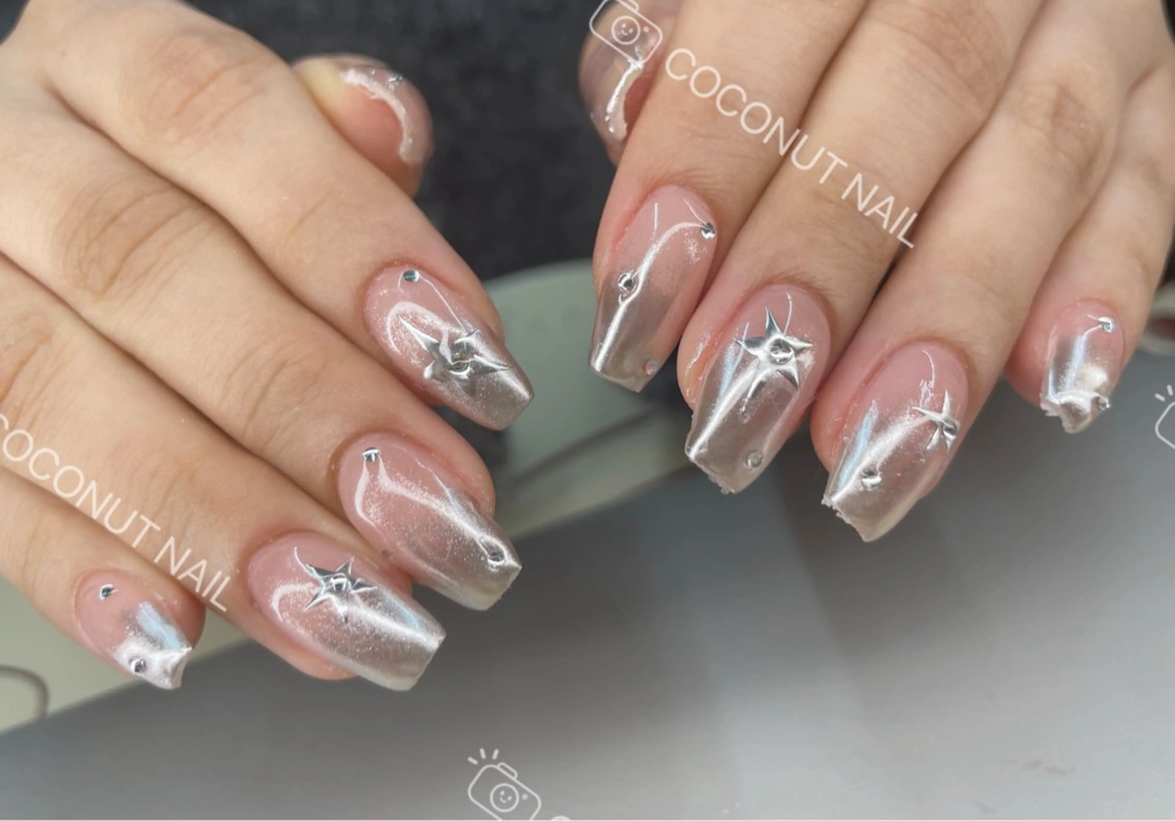 ネイル ハンドネイル 神田 ココナッツのネイルデザイン