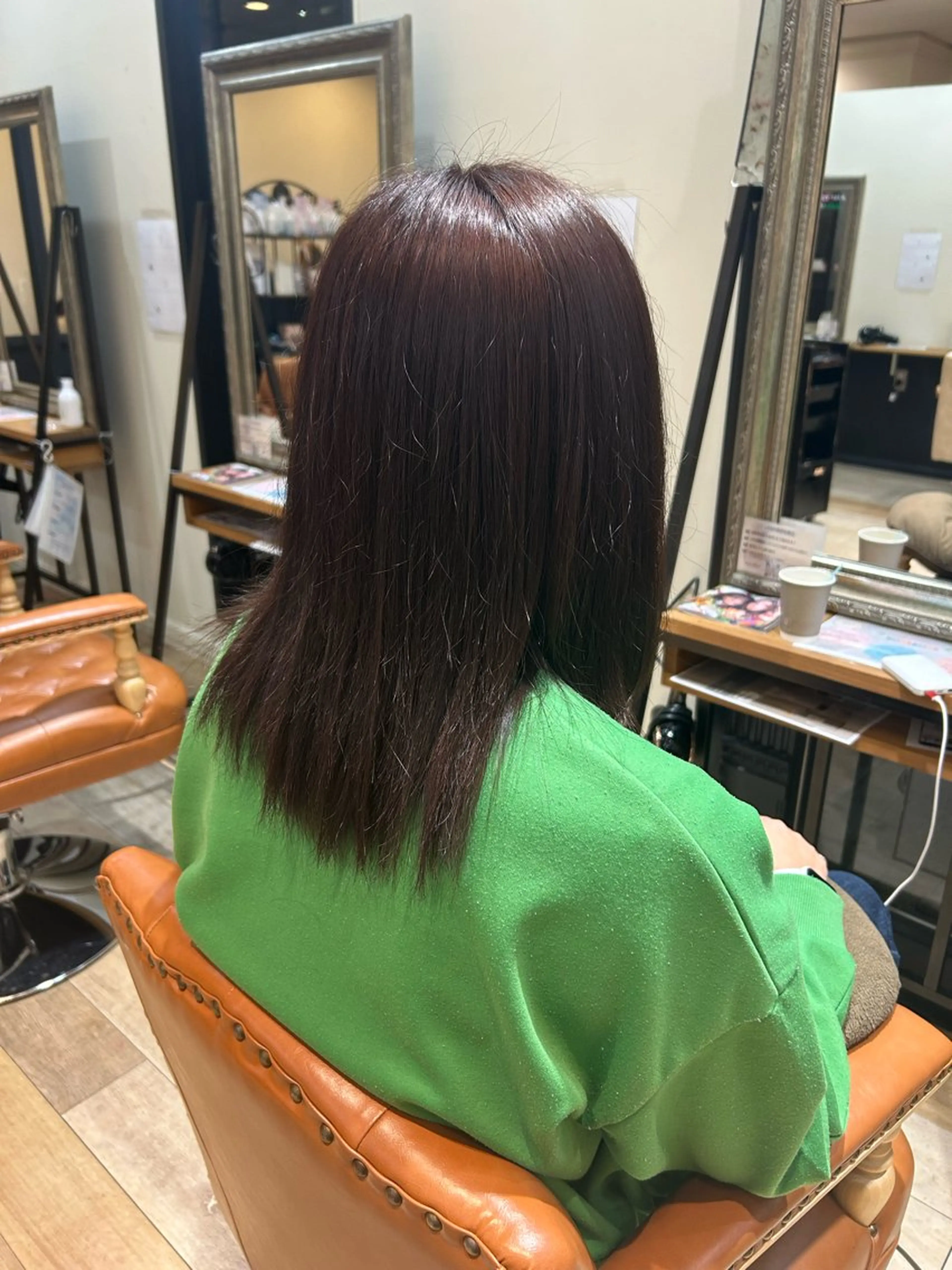 ミディアム カラー ブラウンカラー オレンジ オレンジブラウン ヘアカラー 松尾 遥花のヘアスタイル