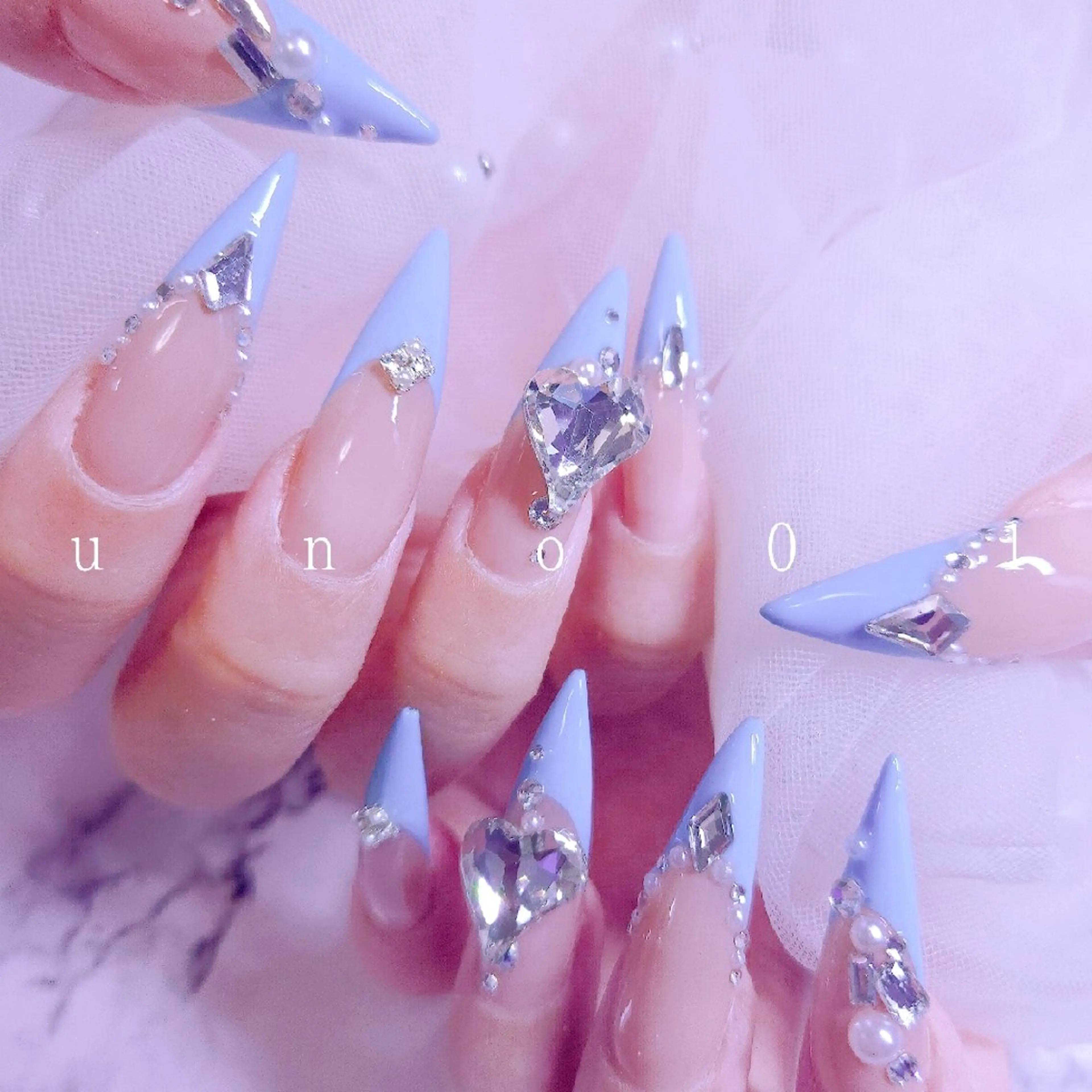 ネイル ハンドネイル 梅田🦄中崎町🩵 u n o 0 1のネイルデザイン