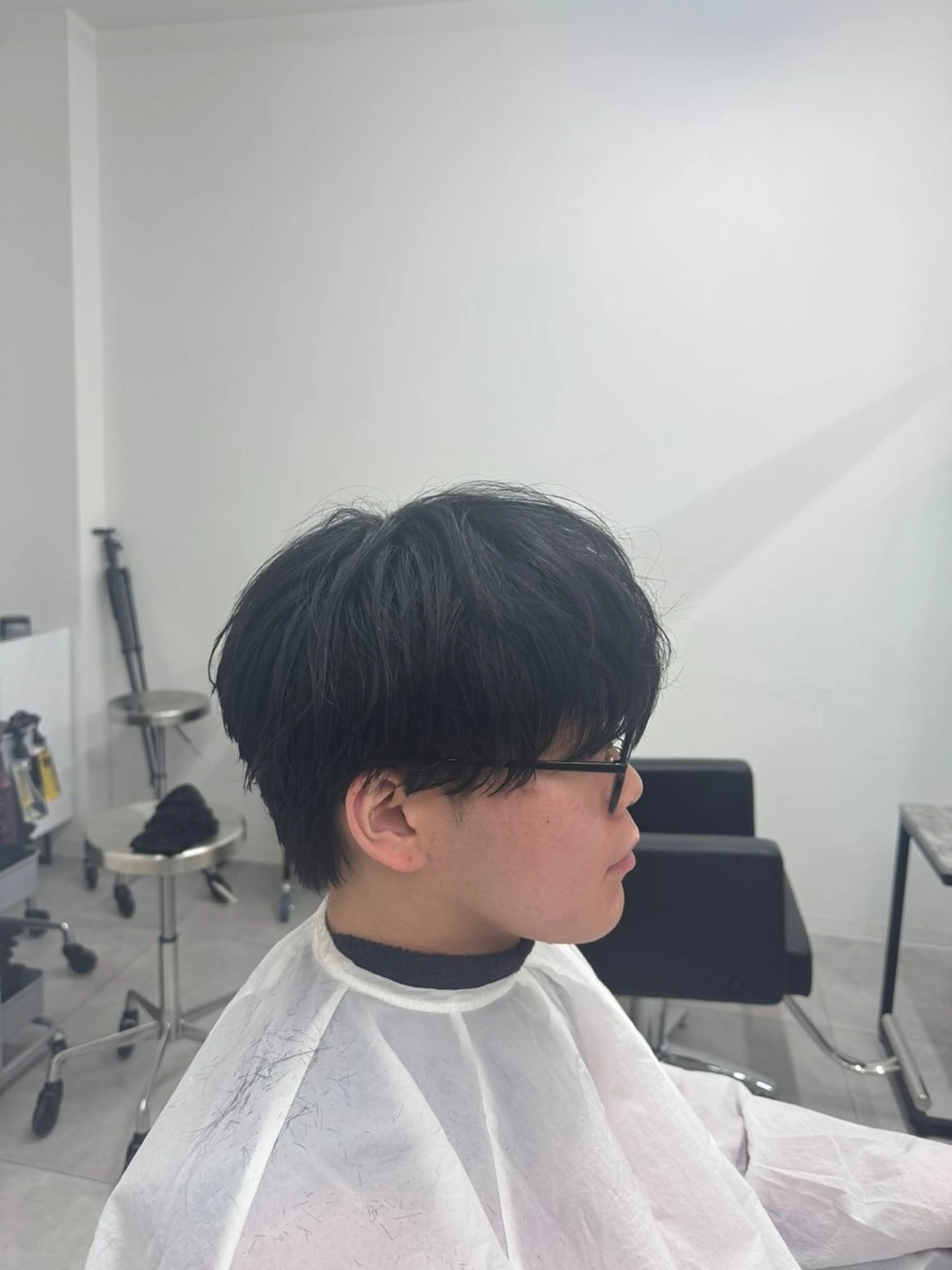 メンズ 赤み消し／アッシュ系 ／ダウンパーマ／優斗のヘアスタイル