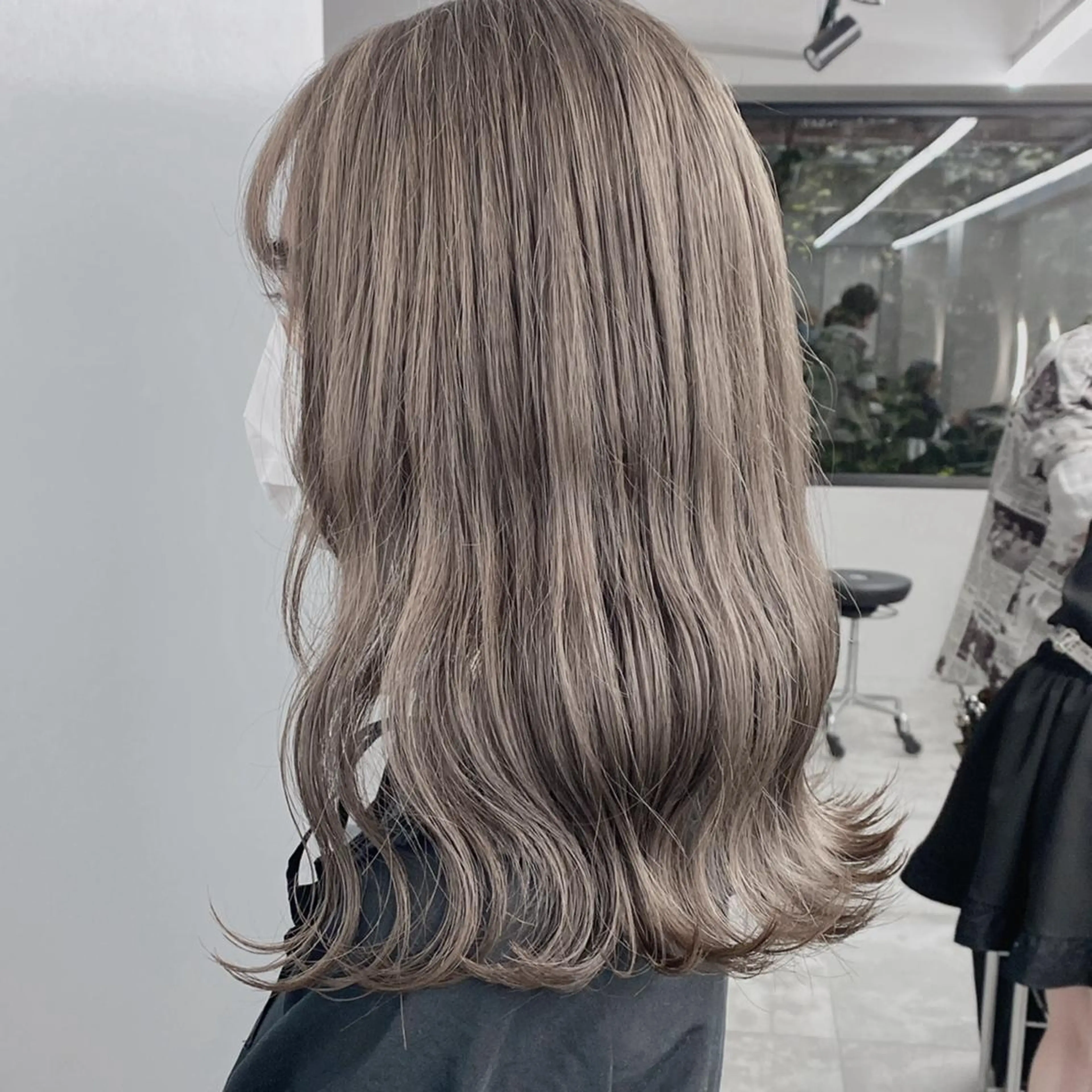 セミロング ヘアカラー トリートメント ♡透け感カラー 大賀哲平♡のヘアスタイル