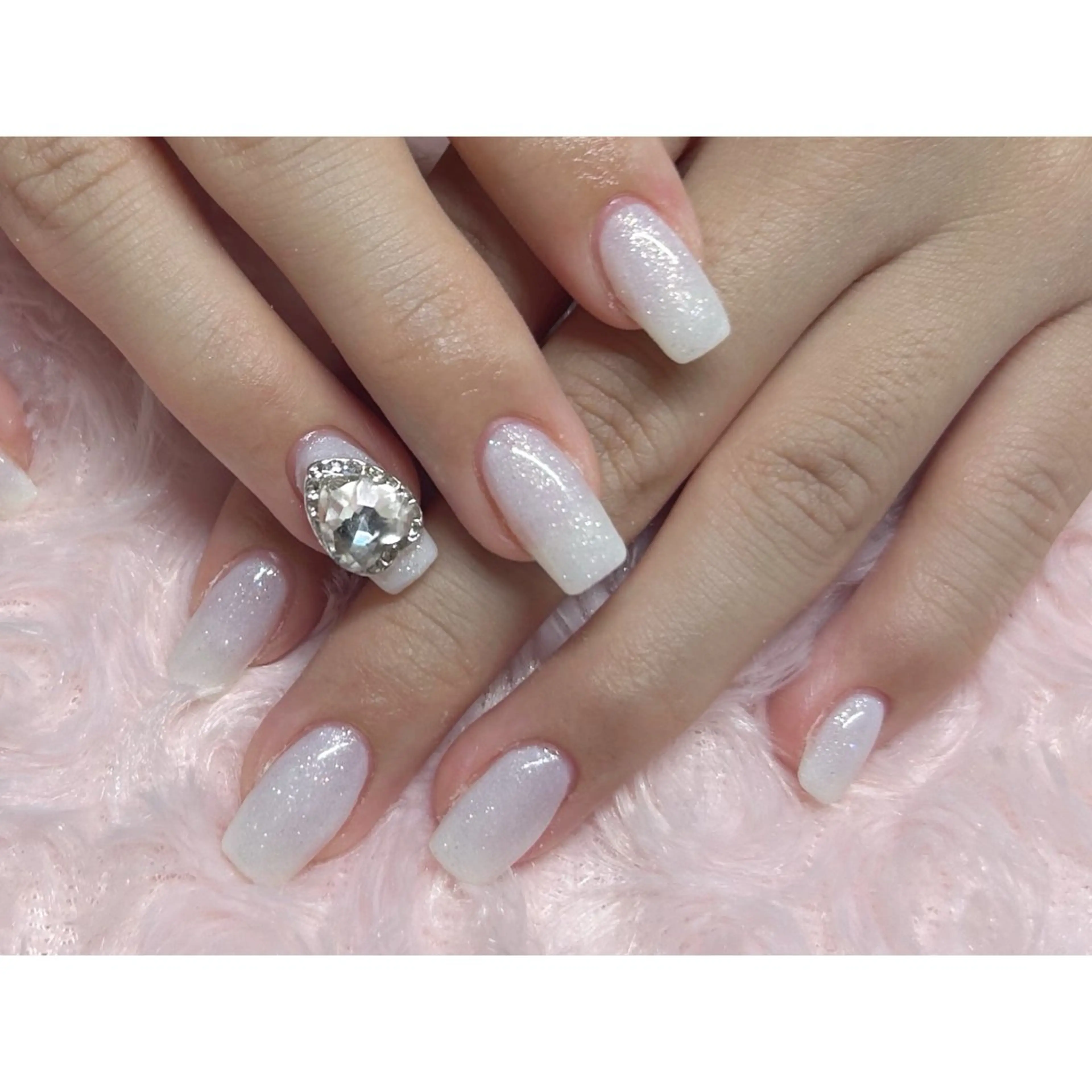 ネイル ストーンネイル ハンドネイル 横浜駅東口 🐬🫧 ｵｰﾀのネイルデザイン