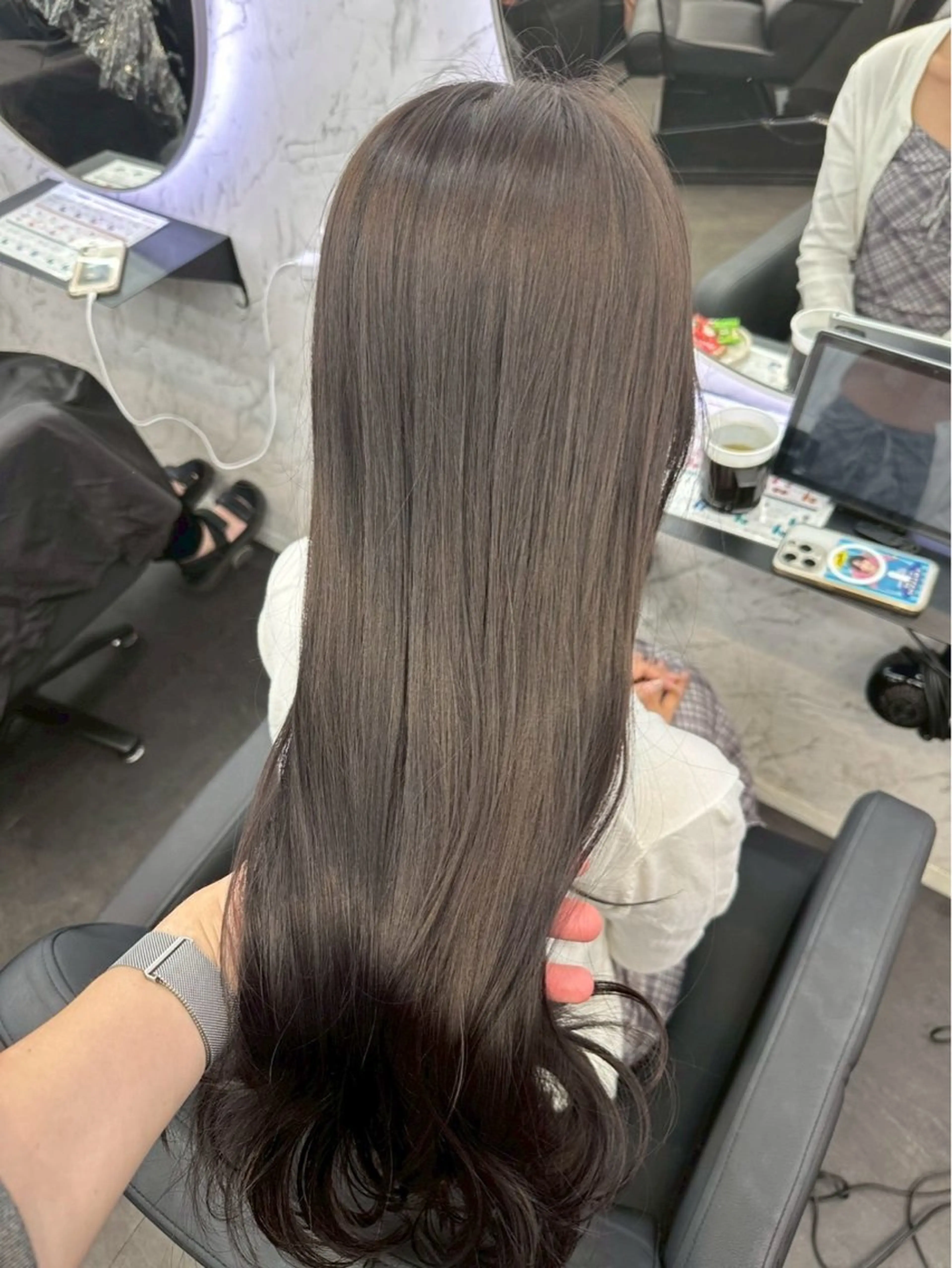 カラー ブリーチ ブラウンカラー 透明感カラー グレージュ ブリーチなしカラー 레온⋆✦ Leon cut¥1100のヘアスタイル