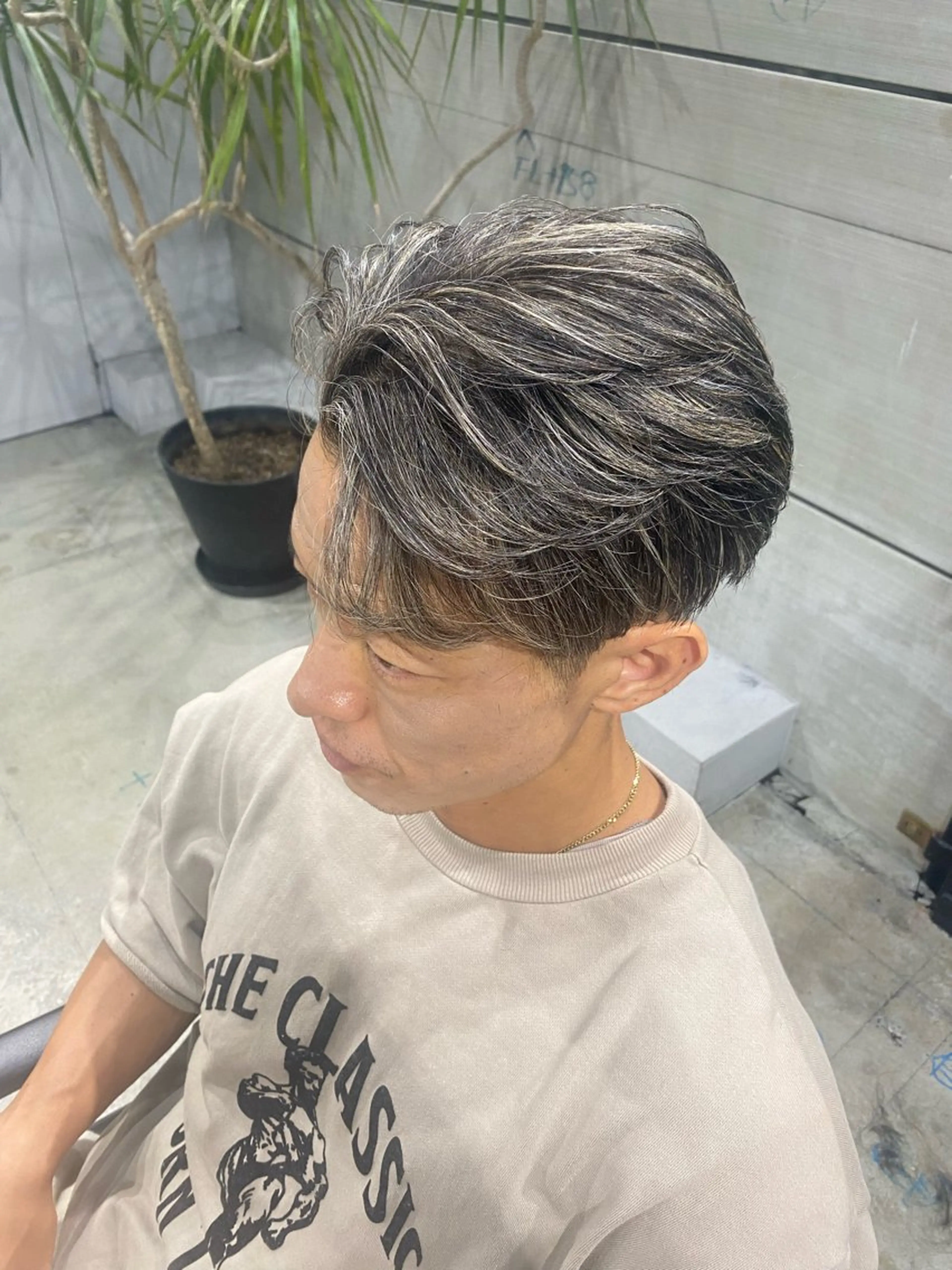 ショート ハイライト ヘアカラー 村田 健のヘアスタイル