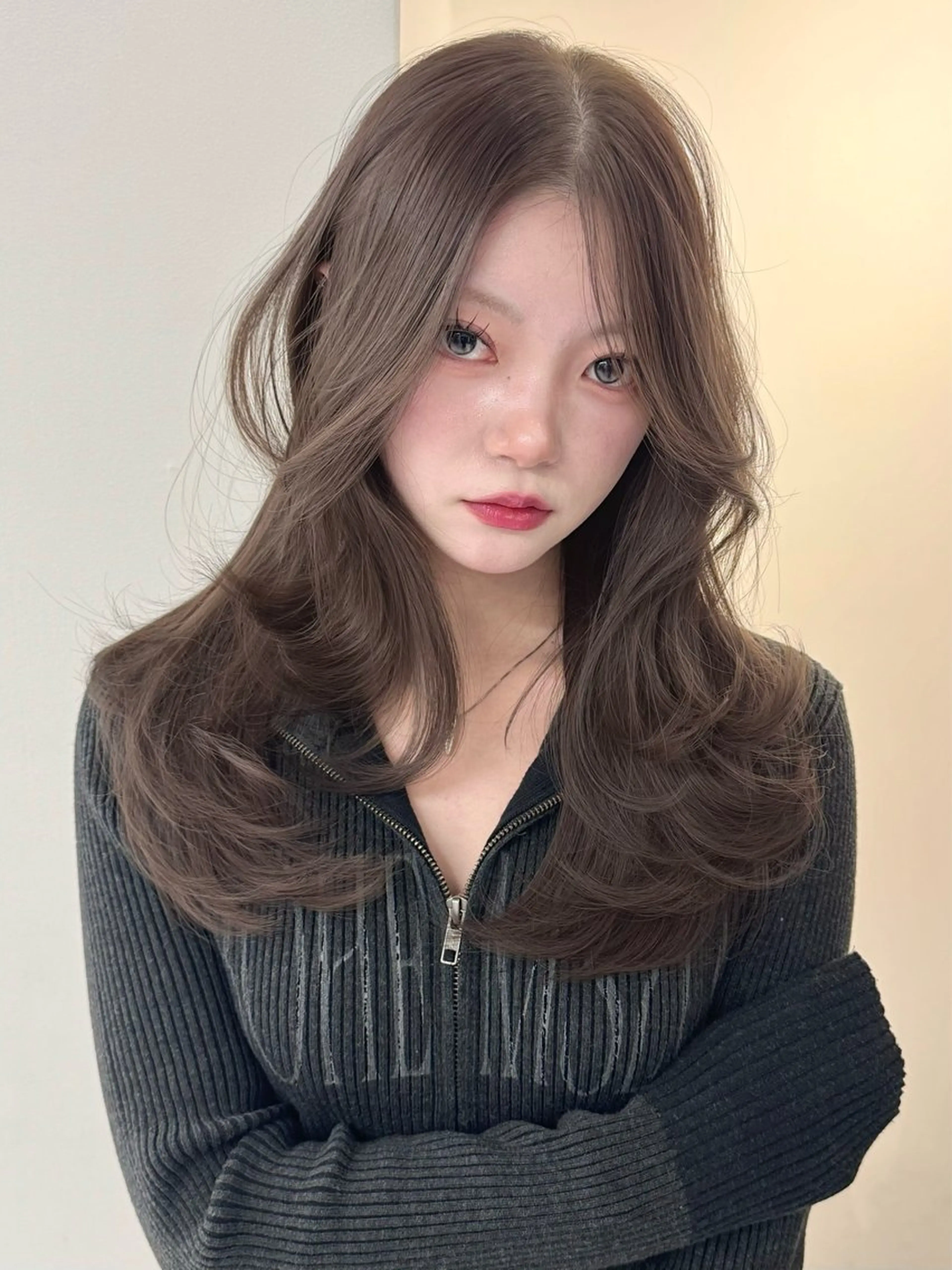 セミロング カット ヘアカラー トリートメント ヘアセット Rita/髪質改善 /透明感カラーのヘアスタイル