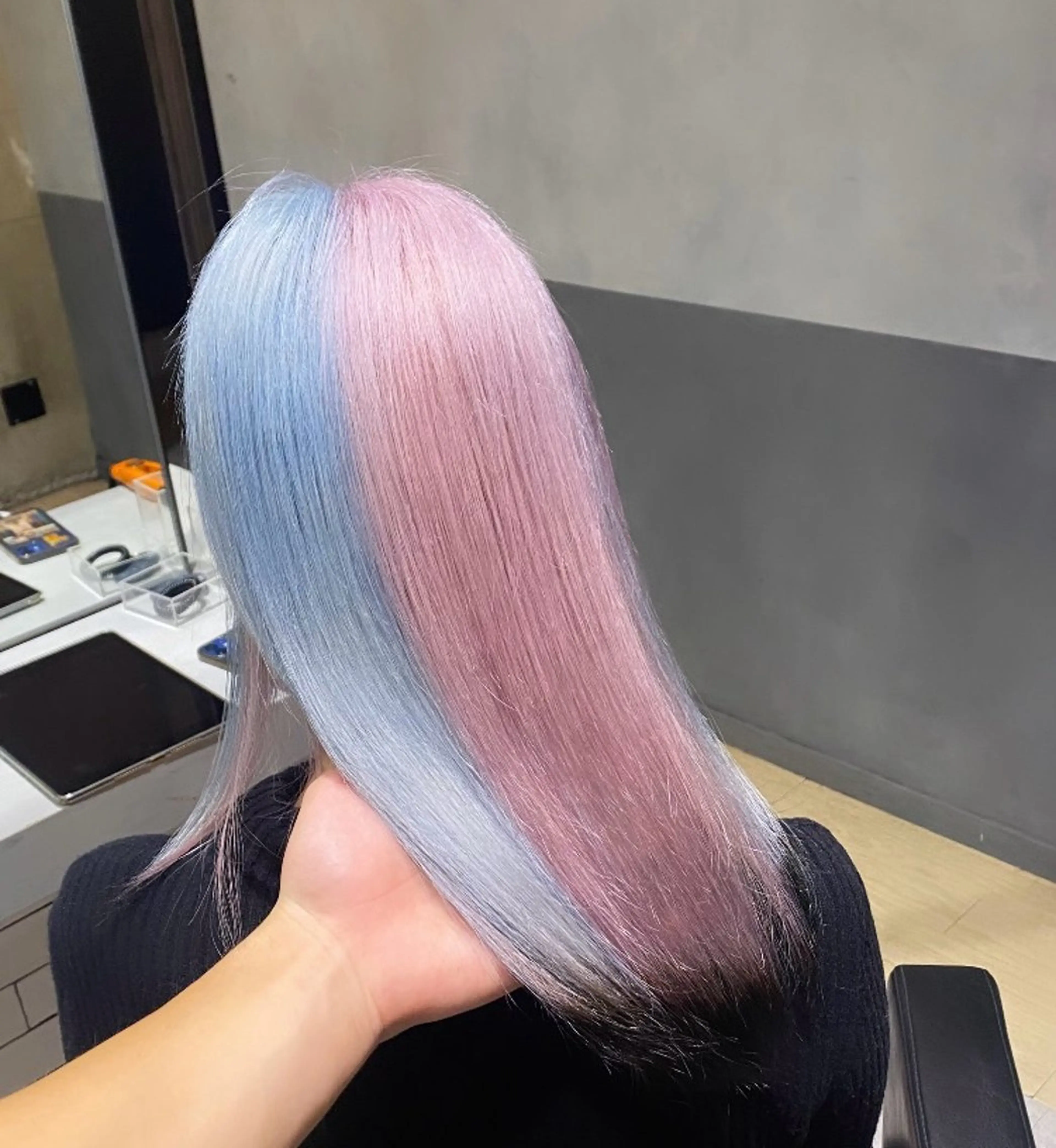 ロング ヘアカラー トリートメント ハイトーンエフェクト ブリーチいち丸のヘアスタイル