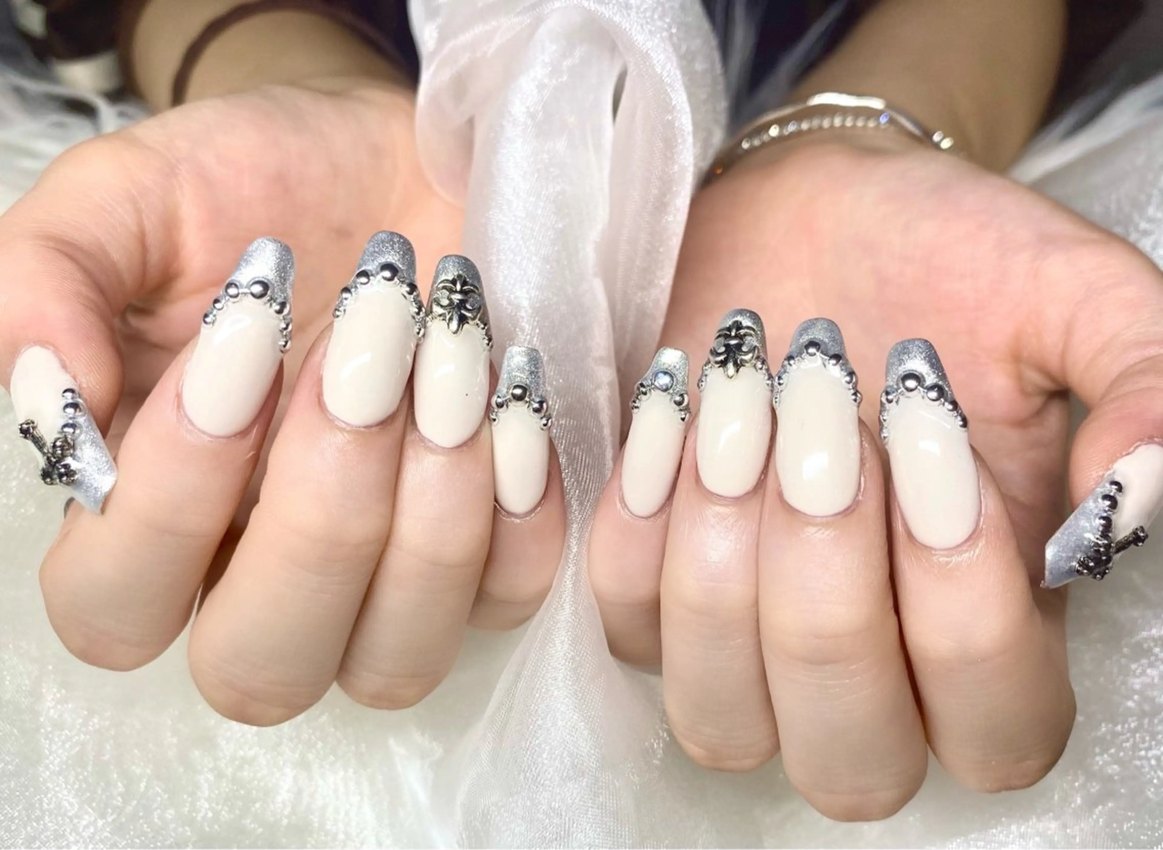 ネイル ネイルチップ ハンドネイル ハンドケア Hi Beauty 渋谷(ネイル、ハイパーナイフ6、脂肪れいきゃく、マッサージ＆エステサロン)所属・Hi beauty 渋谷のネイルデザイン