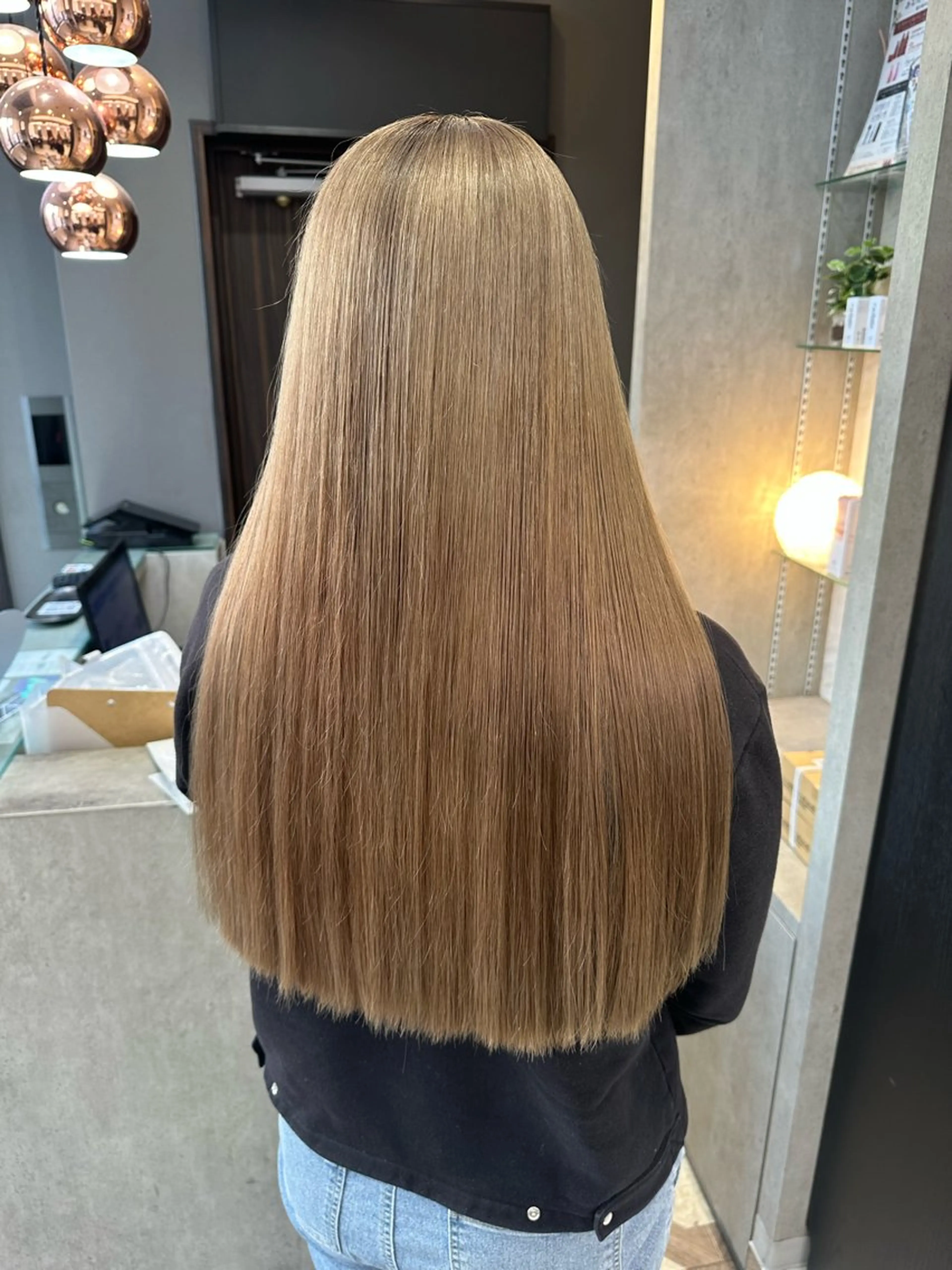 ロング カラー ヘアカラー トリートメント AYAKASA 暖色カラー/レイヤーのヘアスタイル