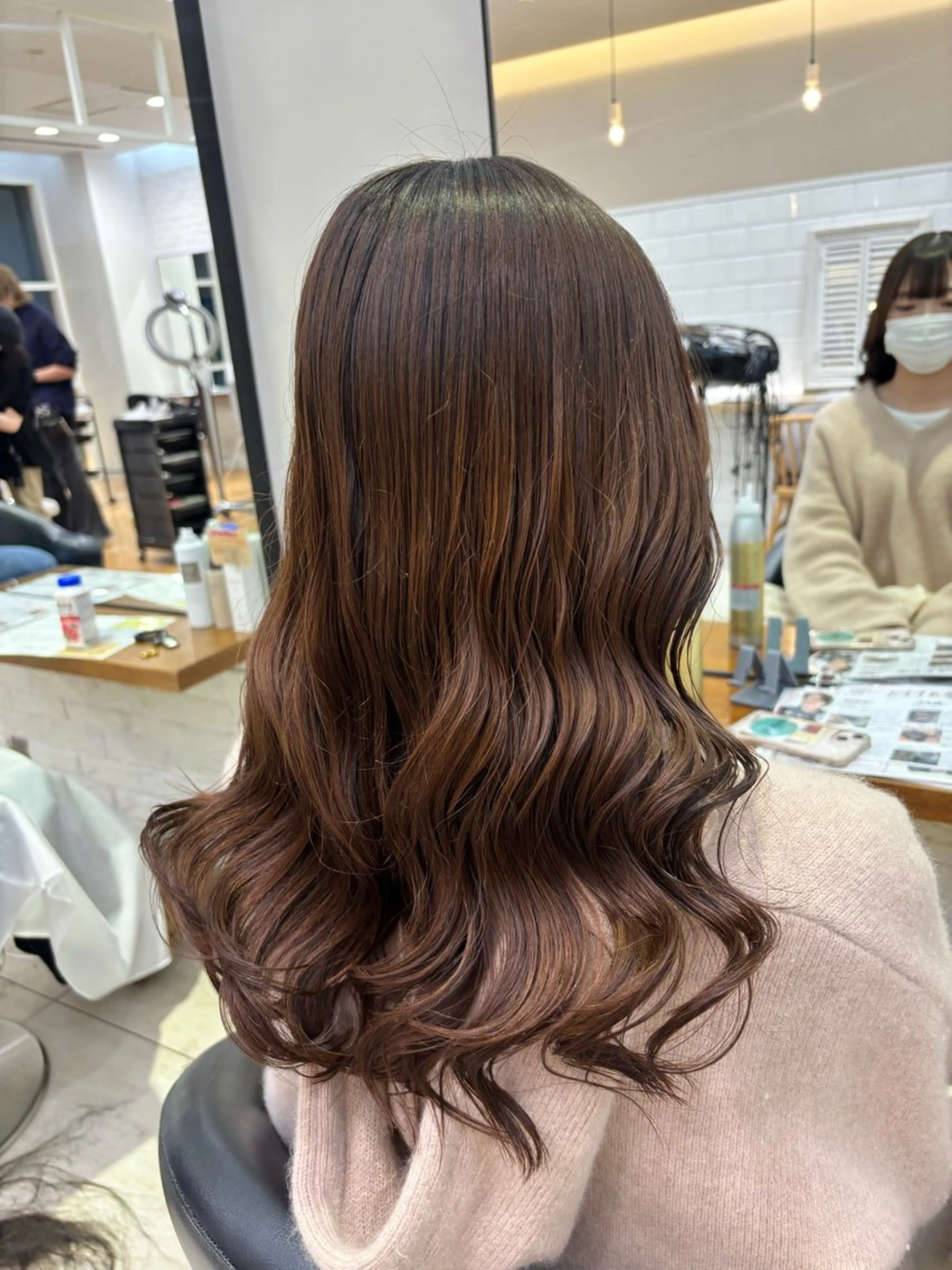 セミロング コテ巻き風パーマ🫧 麻尋のヘアスタイル