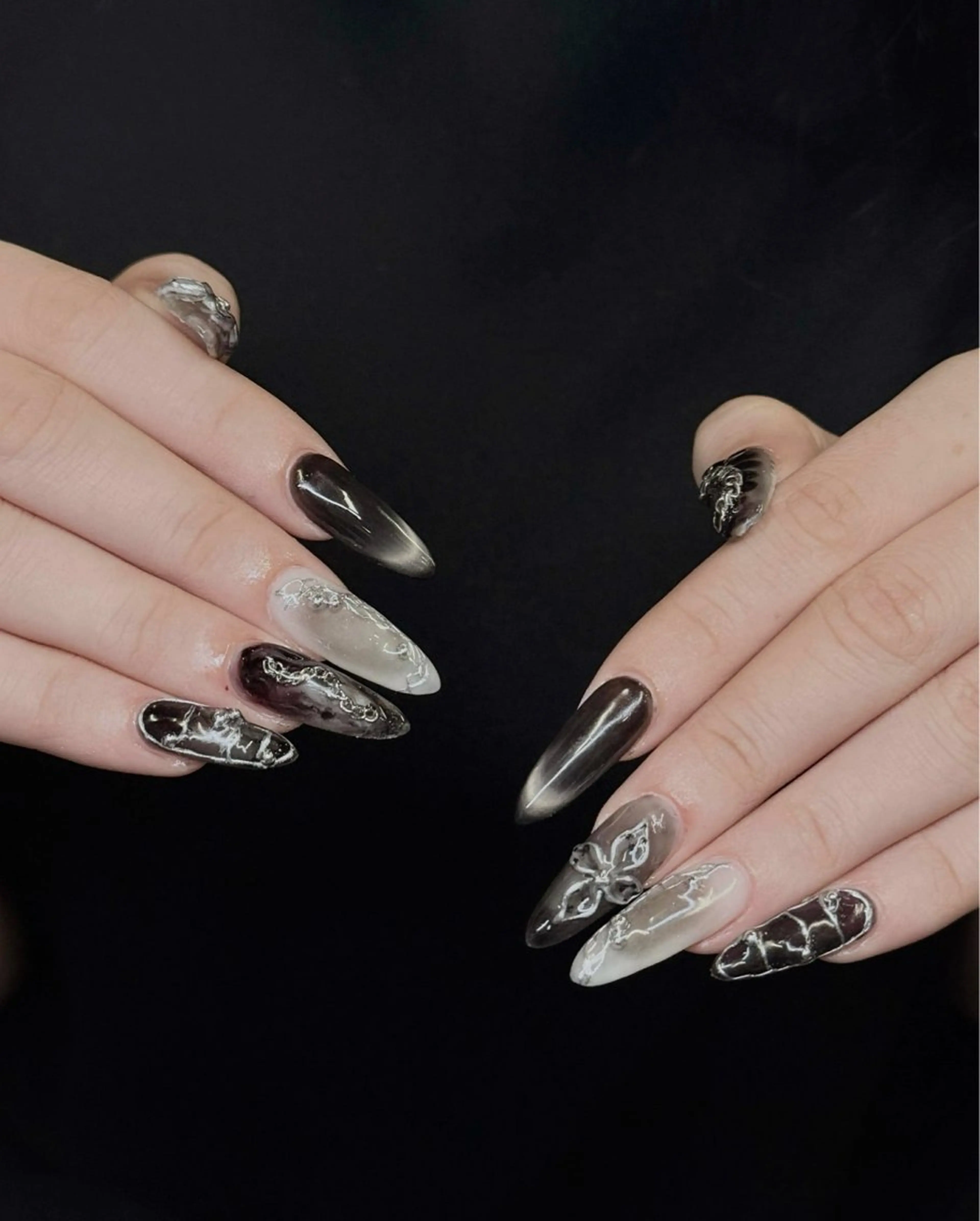 ネイル Iconic Nailのネイルデザイン