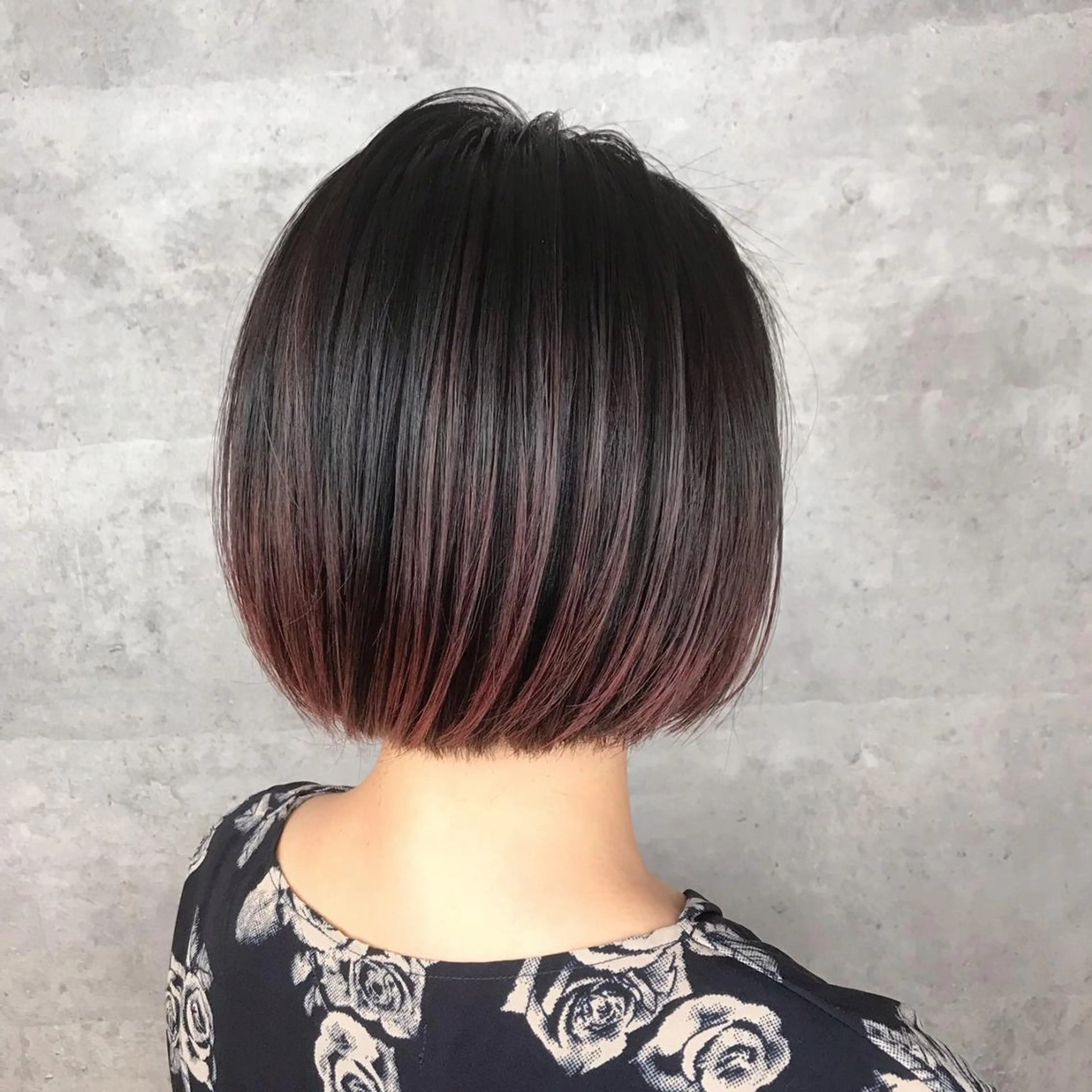 ショート カラー _WHITE 天王寺のヘアスタイル