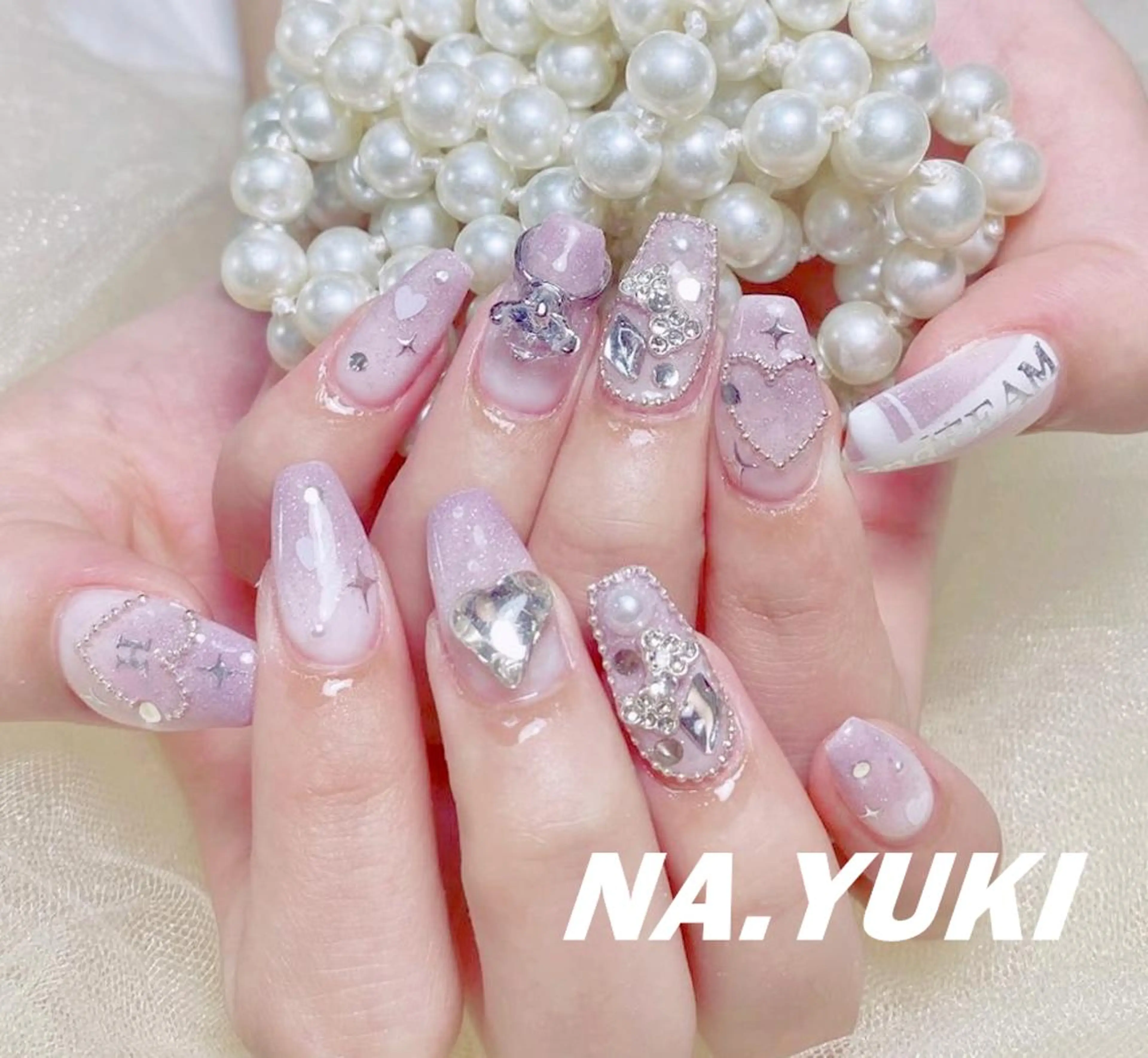 ネイル ハンドネイル ハンドケア 🌷 Mooning 🌷のネイルデザイン