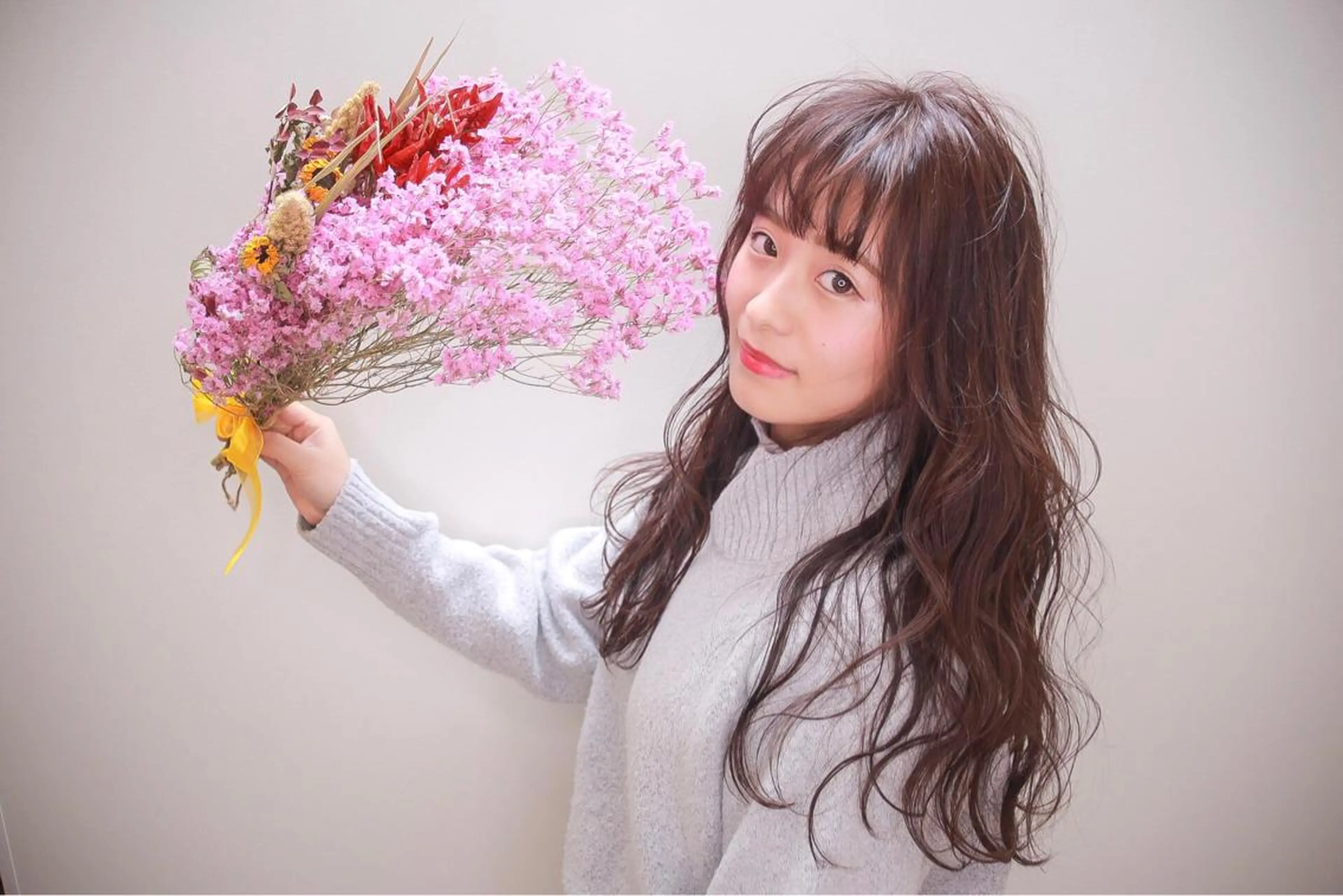 ロング カラー 伊藤 裕貴のヘアスタイル