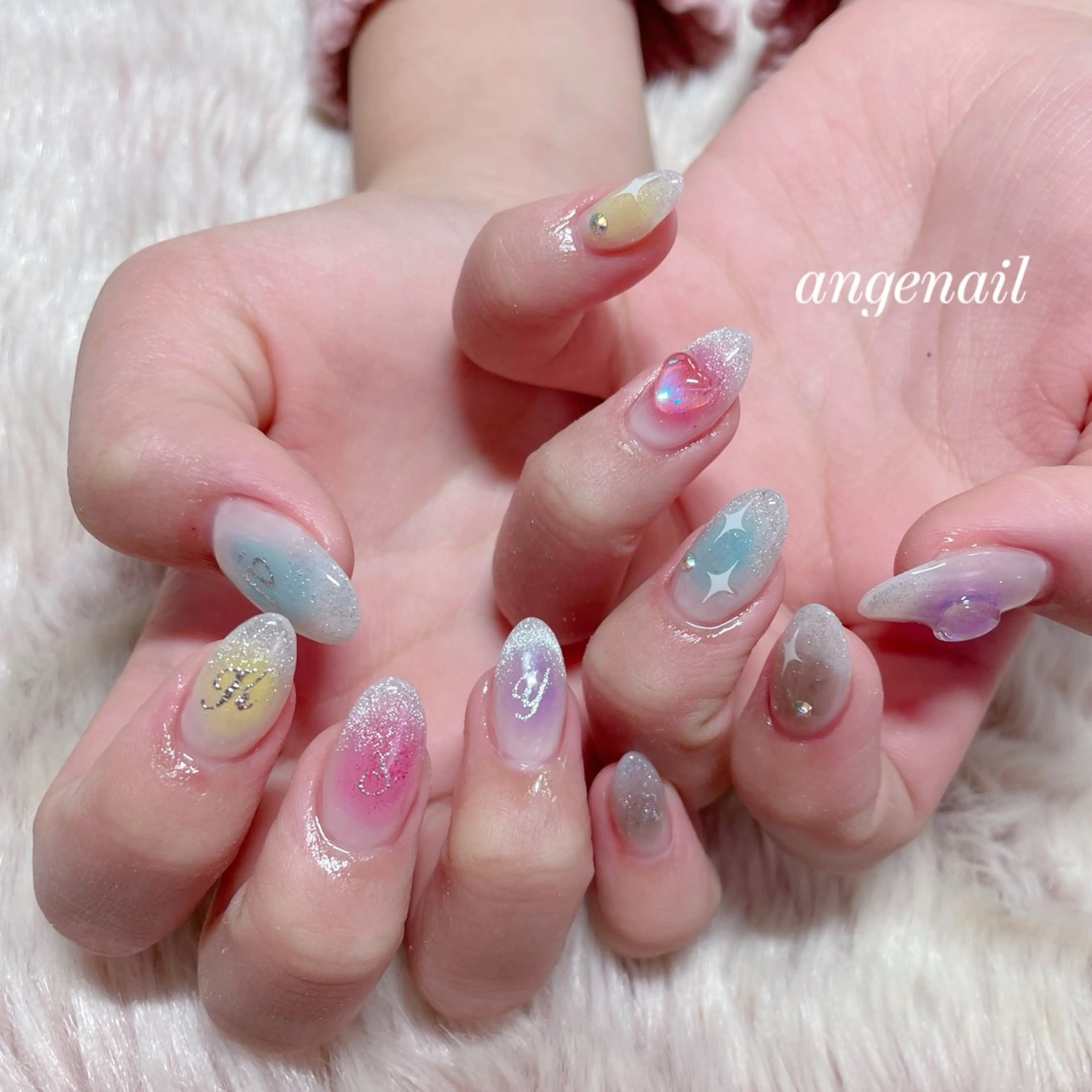 ネイル ハンドネイル オーナーネイリスト MAKIのネイルデザイン