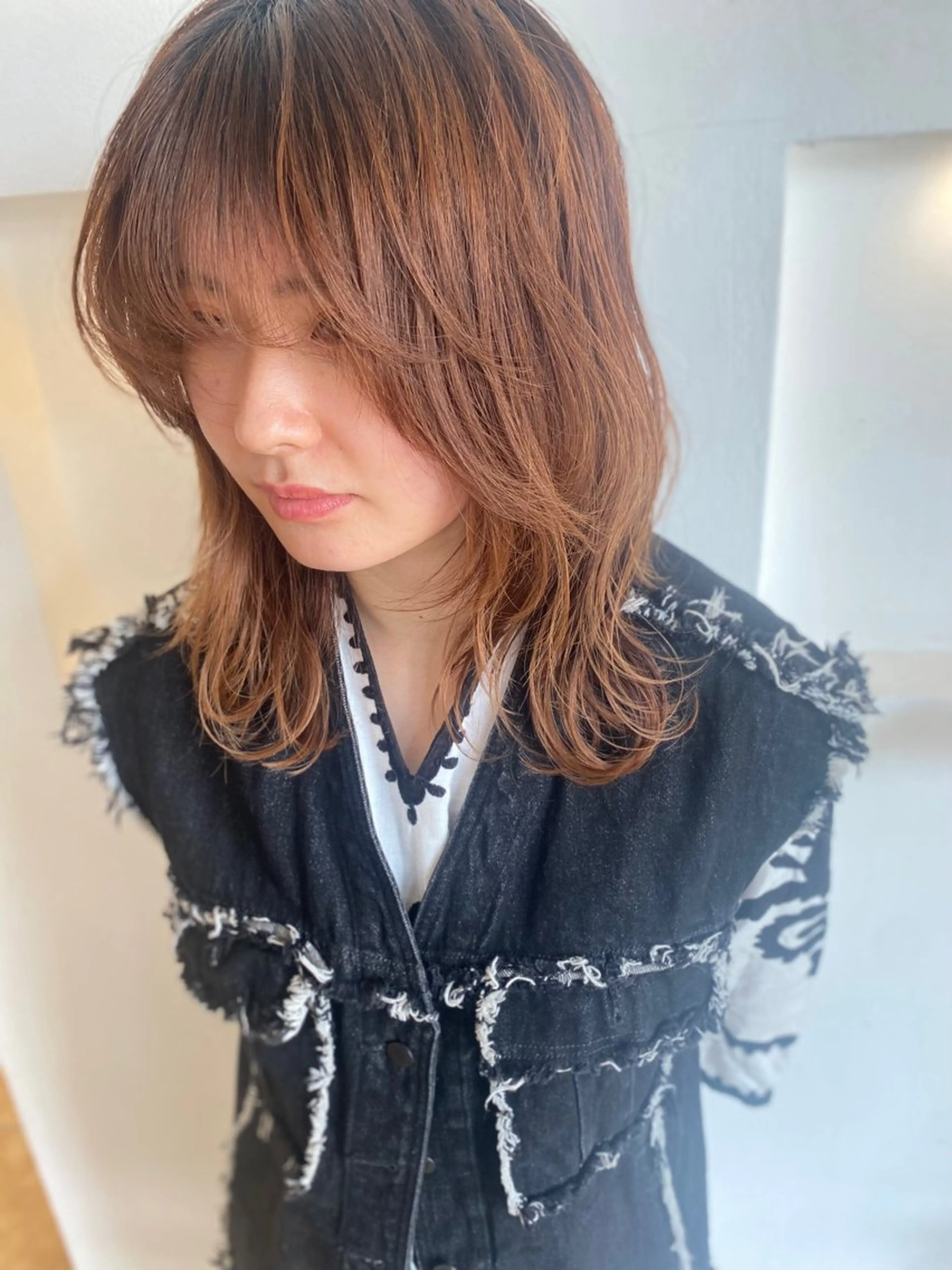 ミディアム カラー ブラウンカラー レイヤーカット 似合わせカット 垢抜けパーマ/ 毎朝1分セット/こんのヘアスタイル