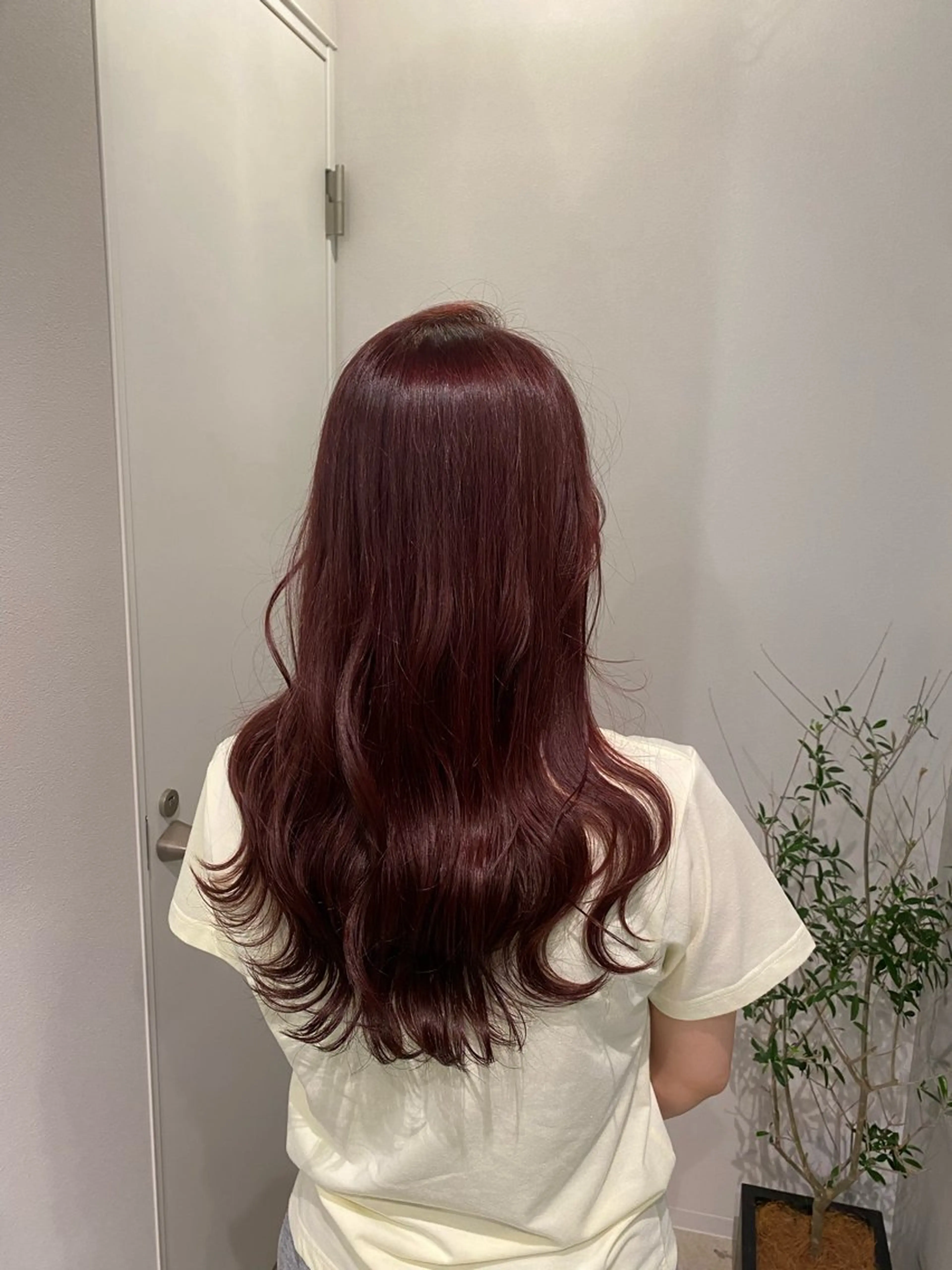ロング カラー ブリーチ 宮島 華湖のヘアスタイル
