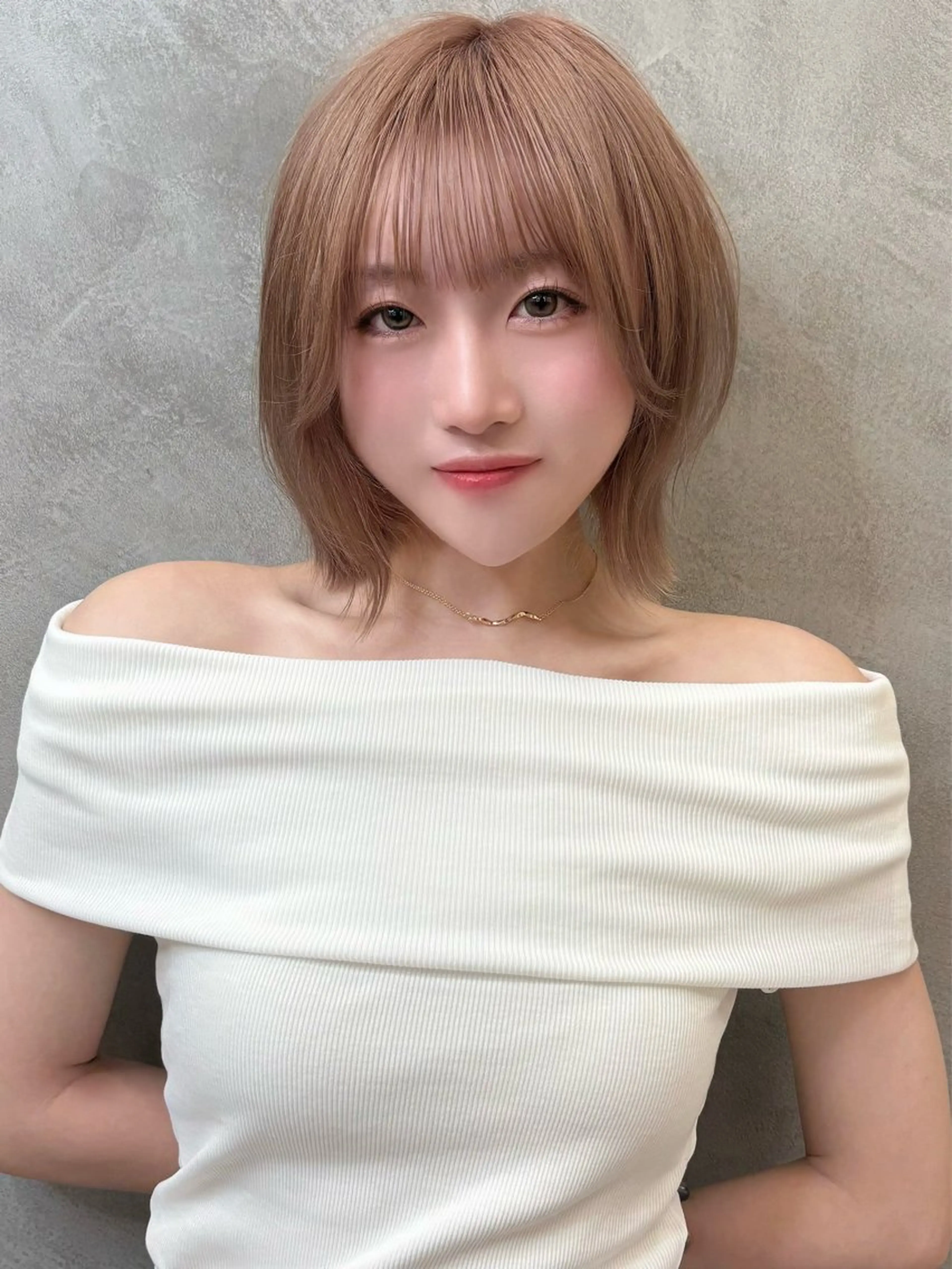 ショート ブリーチなしWカラー /レイヤー/設樂彩乃のヘアスタイル