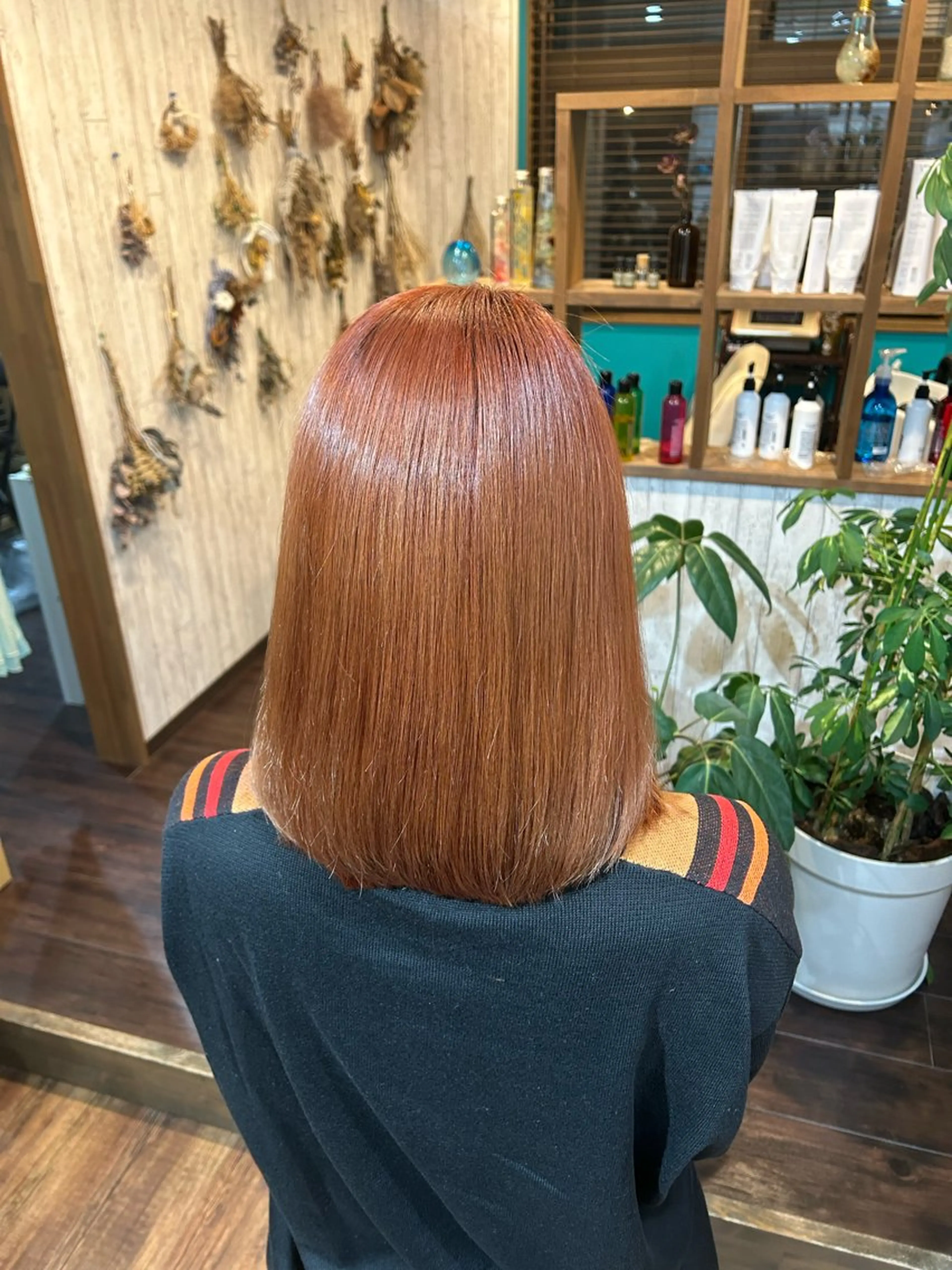 ミディアム カラー 早坂 さくらのヘアスタイル