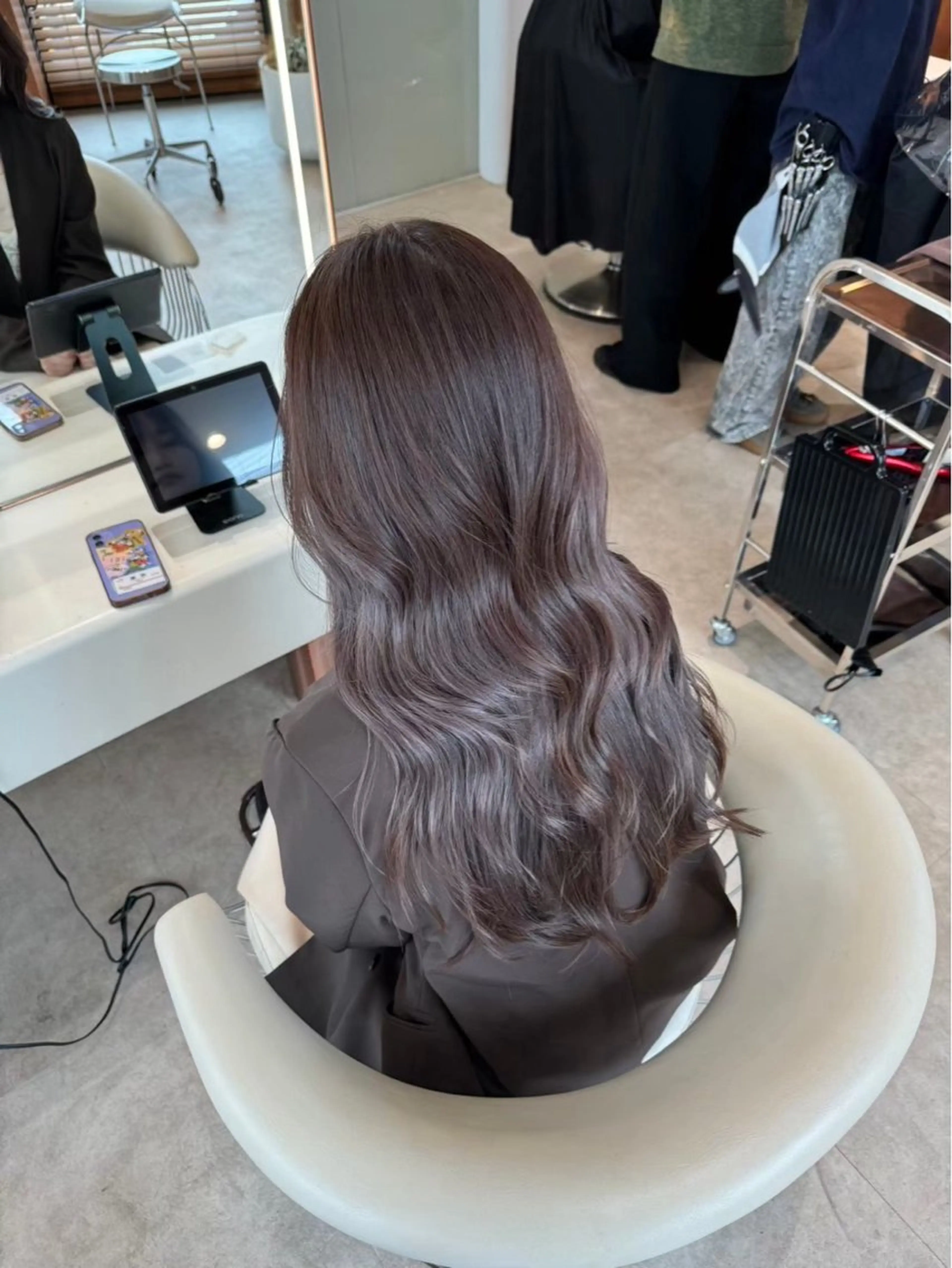 【🌸新生活就職前におすすめ🌸】トーンダウンワンカラー+最新トリートメント【オリーブグレージュ】【マロンブラウン】の写真