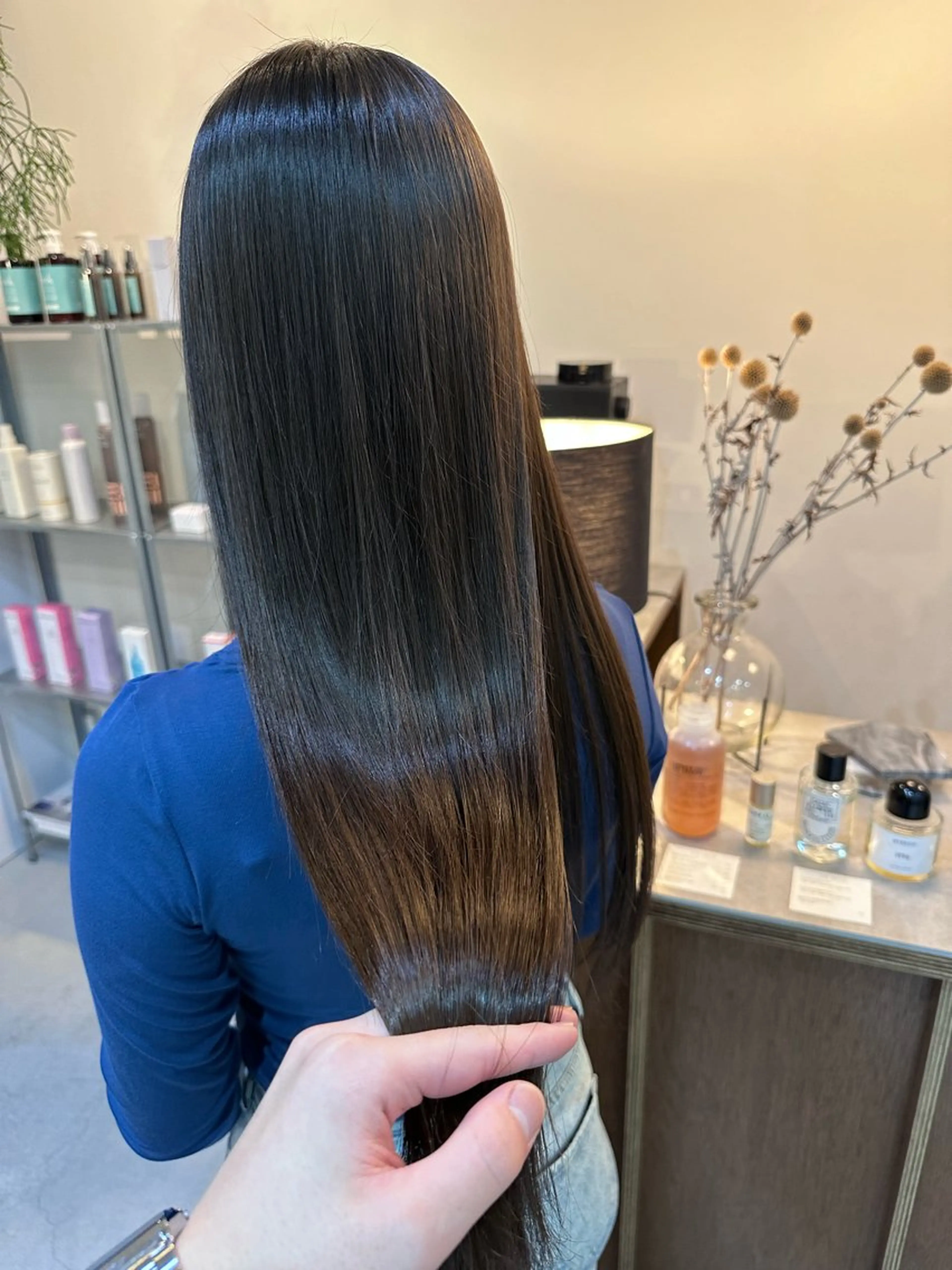 ロング Shiro RENのヘアスタイル