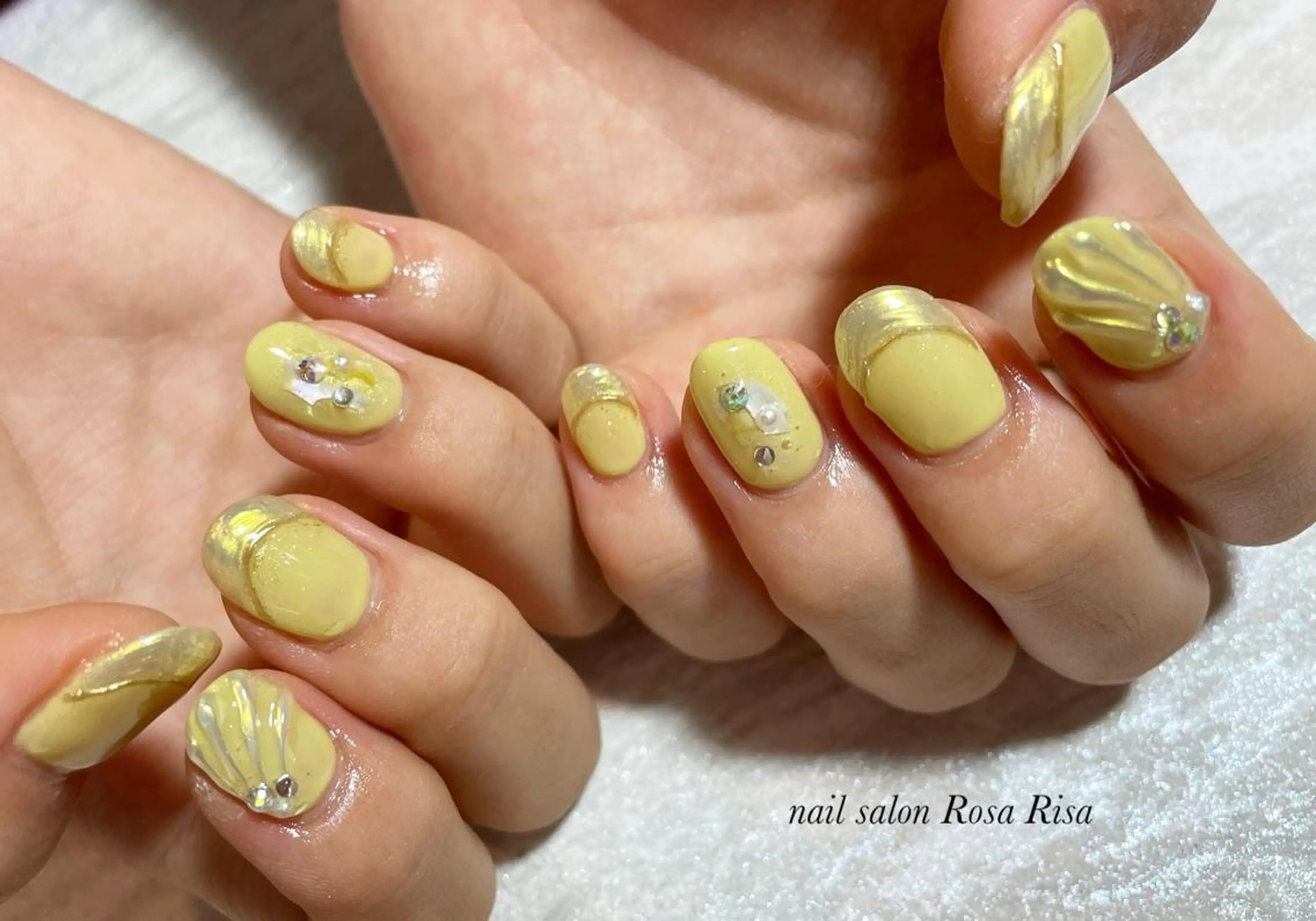 ショート ネイル ネイルスタジオ シェイクユアハンズのネイルデザイン