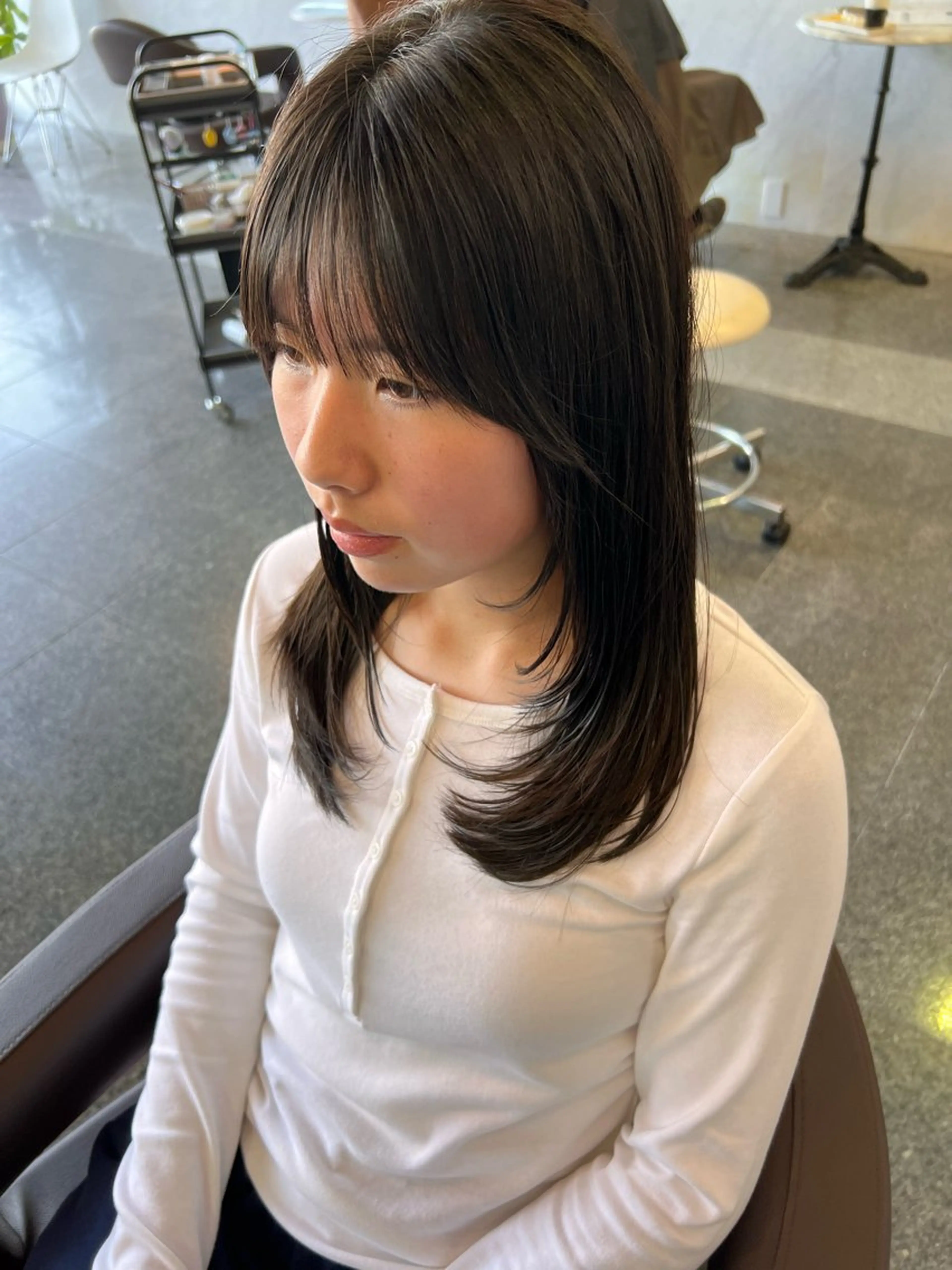 セミロング レイヤーカット Oops旧TABOO 早野太郎のヘアスタイル