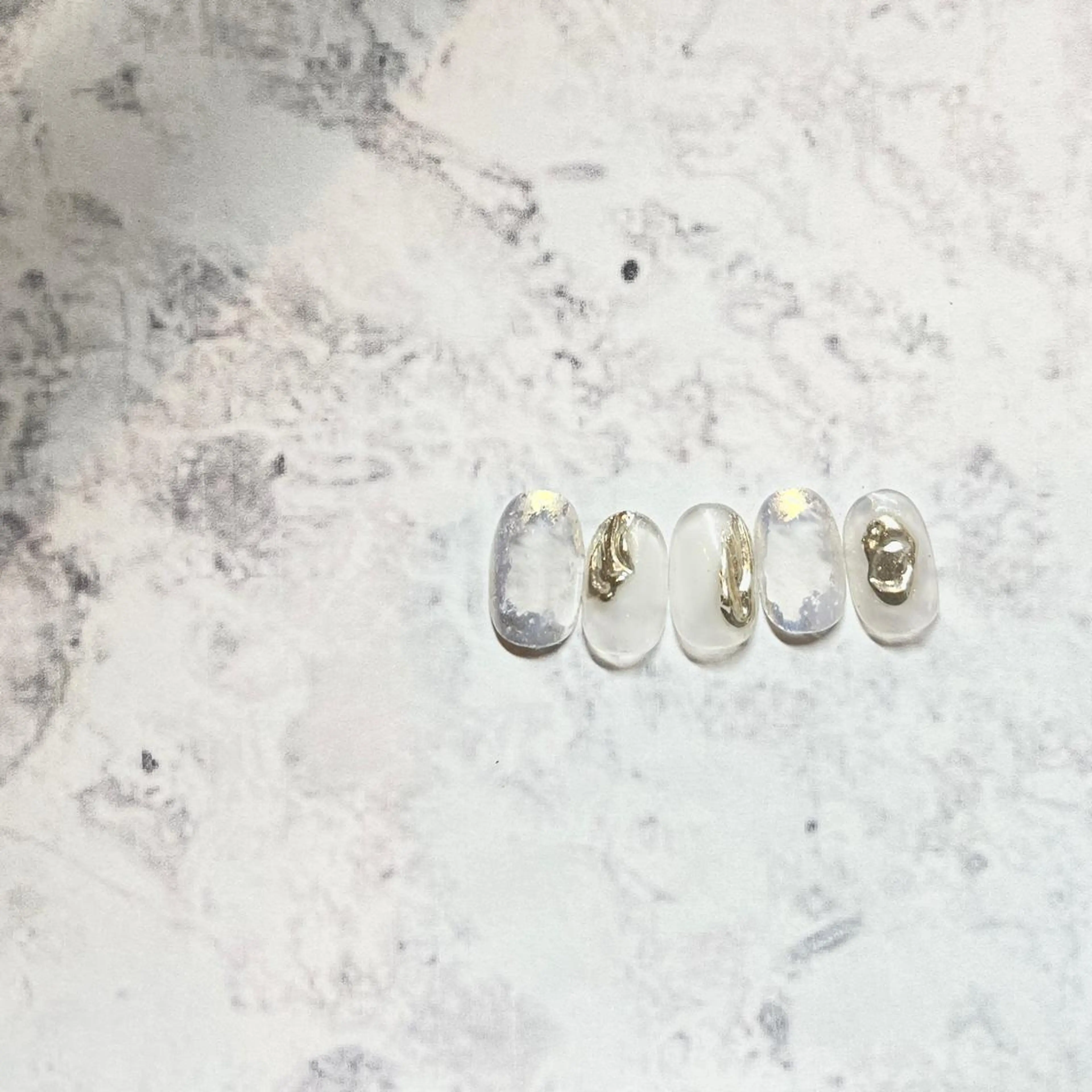 ネイル ゴールド ミラーネイル シンプルネイル フリーランス¨̮⃝ ネイリストOKADAのネイルデザイン