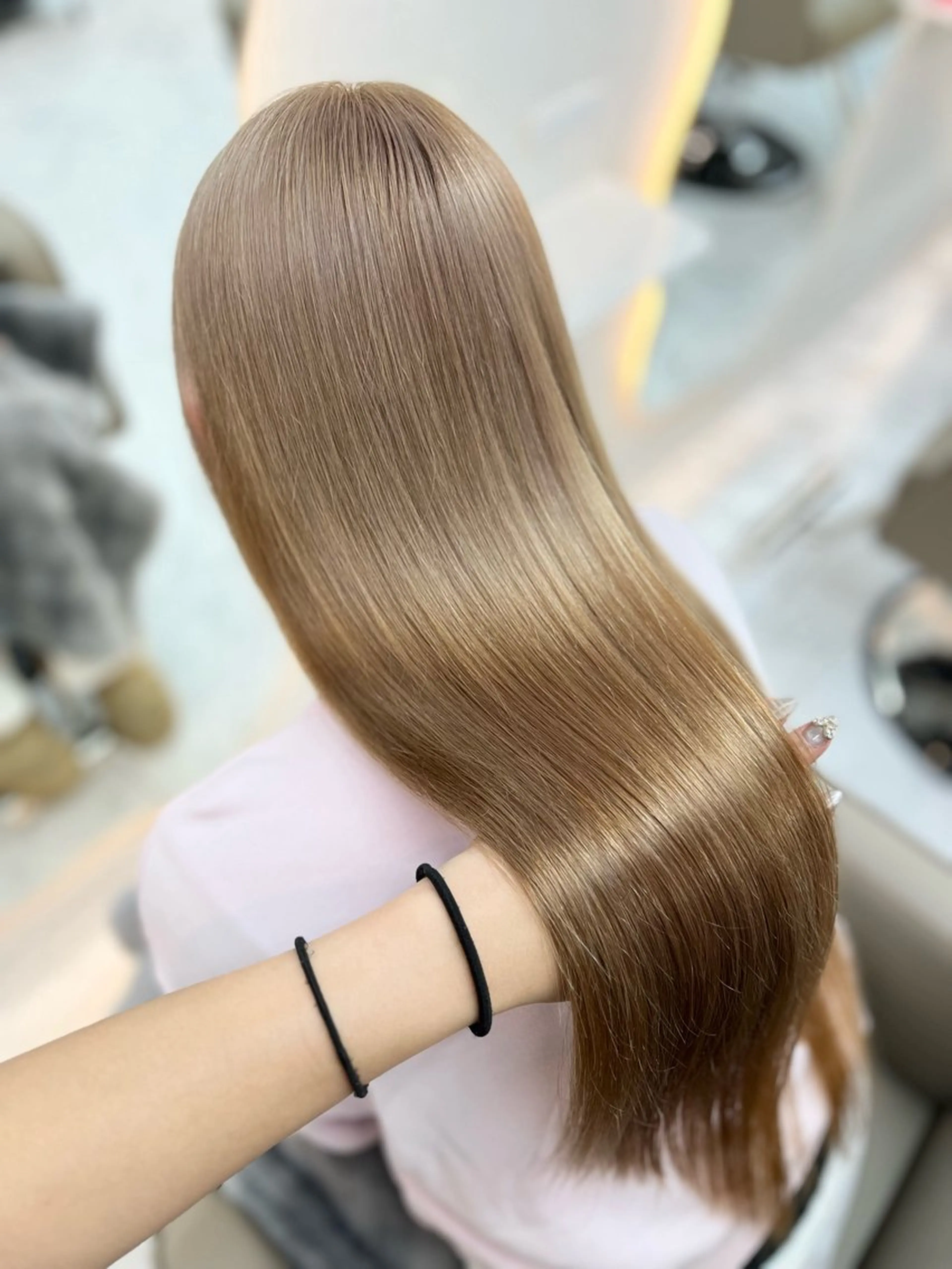 ロング カラー ベージュカラー ヘアカラー トリートメント 🦋Yui🦋透明感 /ベージュ/Wカラーのヘアスタイル