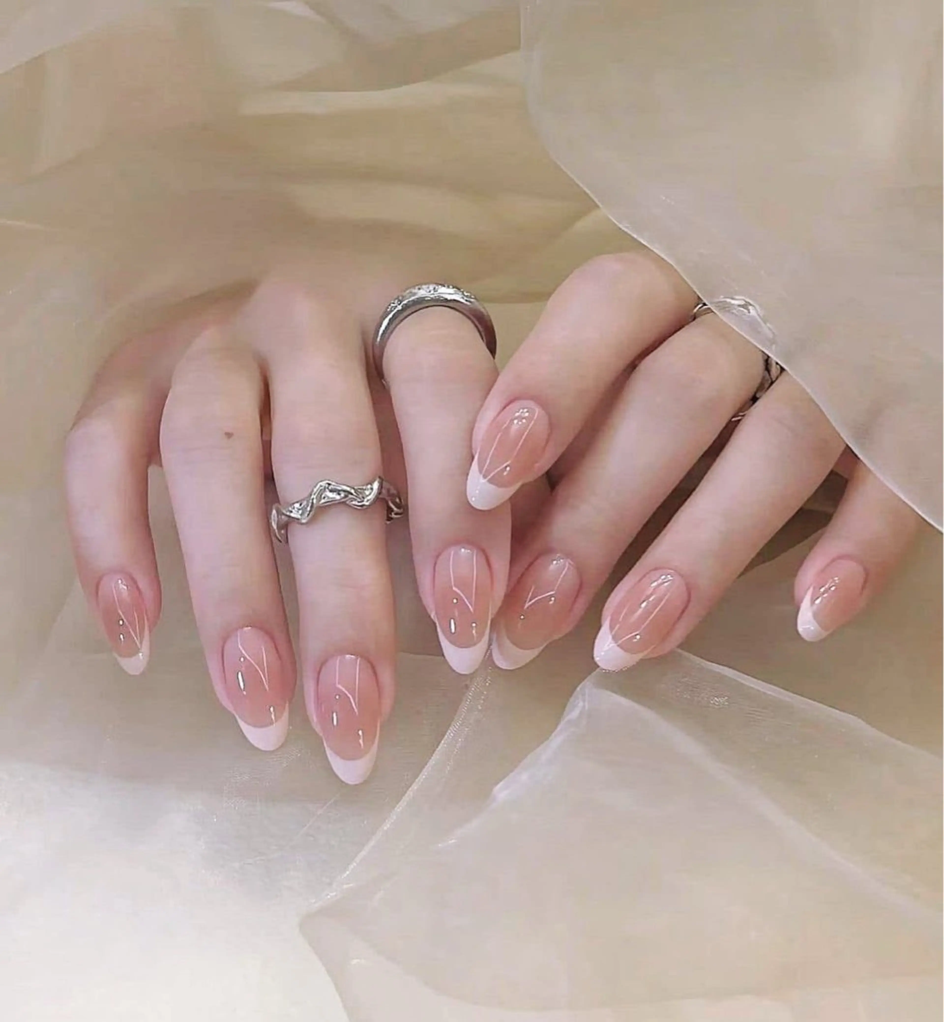 ネイル フットネイル ジェルネイル 韓国ネイル マグネットネイル 持ち込み ハンドネイル Akiko ネイルサロン所属・AKIKO ネイルサロンのネイルデザイン