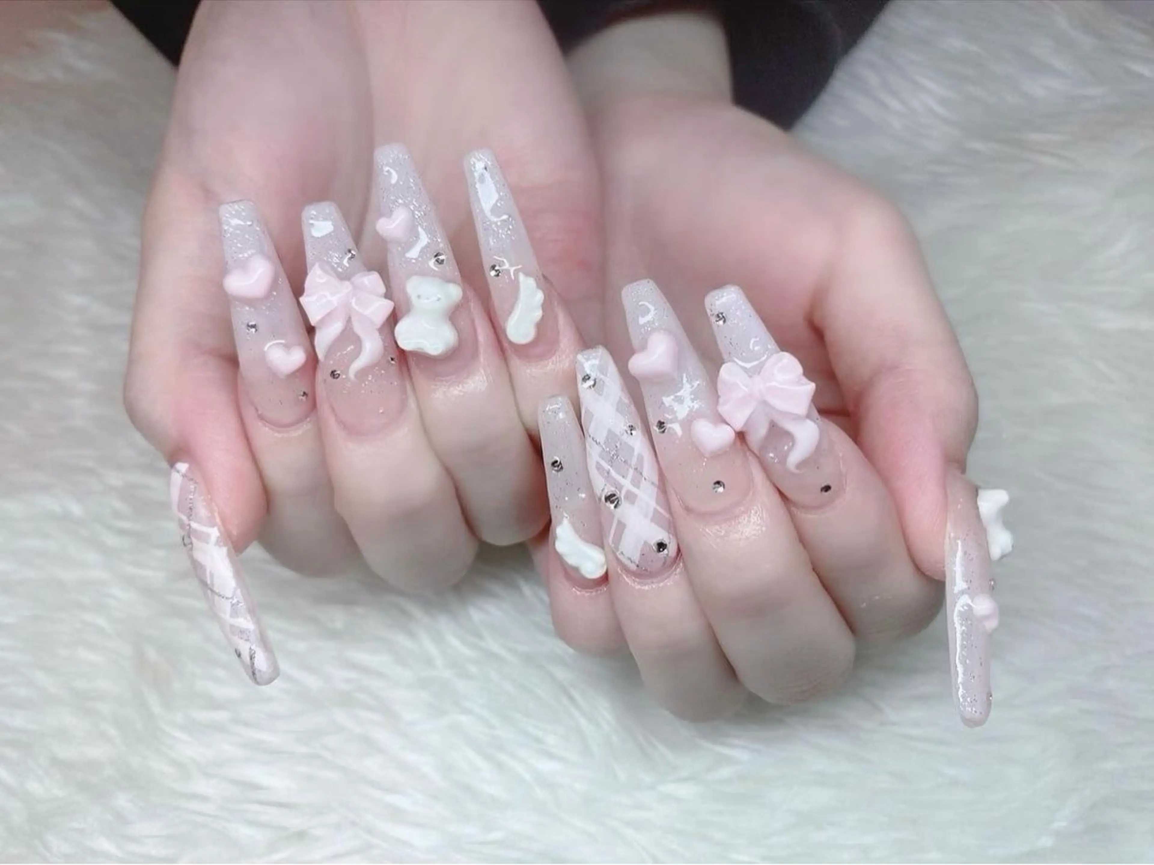 ネイル フレンチネイル キラキラネイル 韓国ネイル シンプルネイル ワンホンネイル ハンドネイル MEI Nailのネイルデザイン
