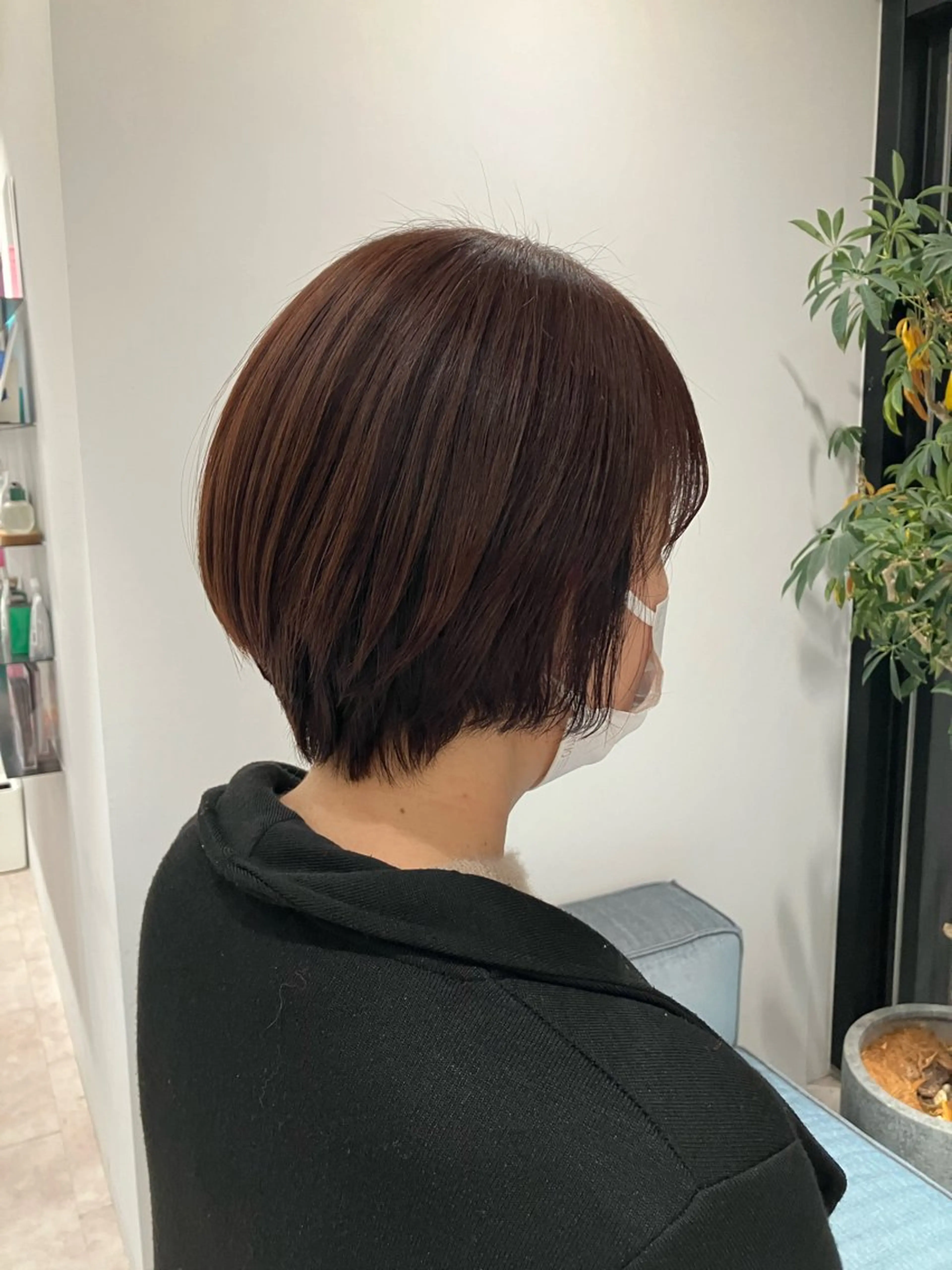 ショート 丸みショート ショートヘア サキ🤍ハイトーン 🩰くびれ巻きヘアのヘアスタイル