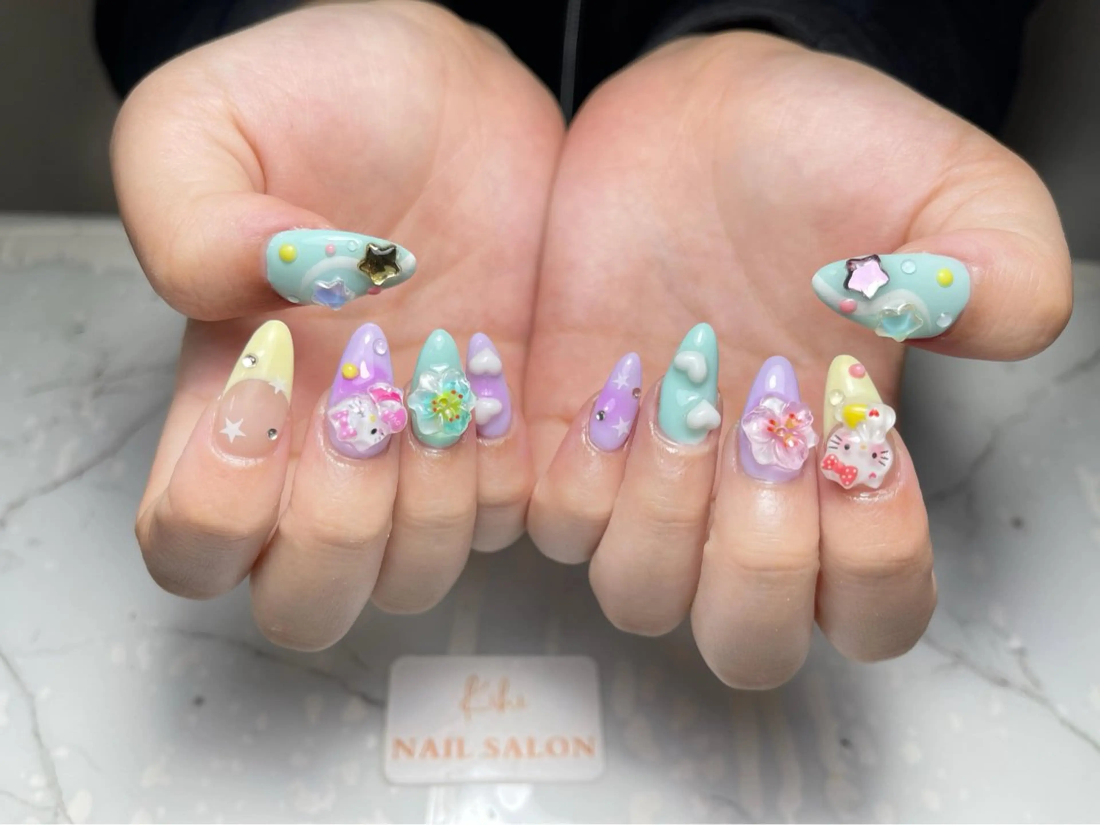 ネイル アートネイル フレンチネイル ジェルネイル グラデーション 韓国ネイル ハンドネイル 💕鈴木ユリ パラジェル/オフ無料のネイルデザイン