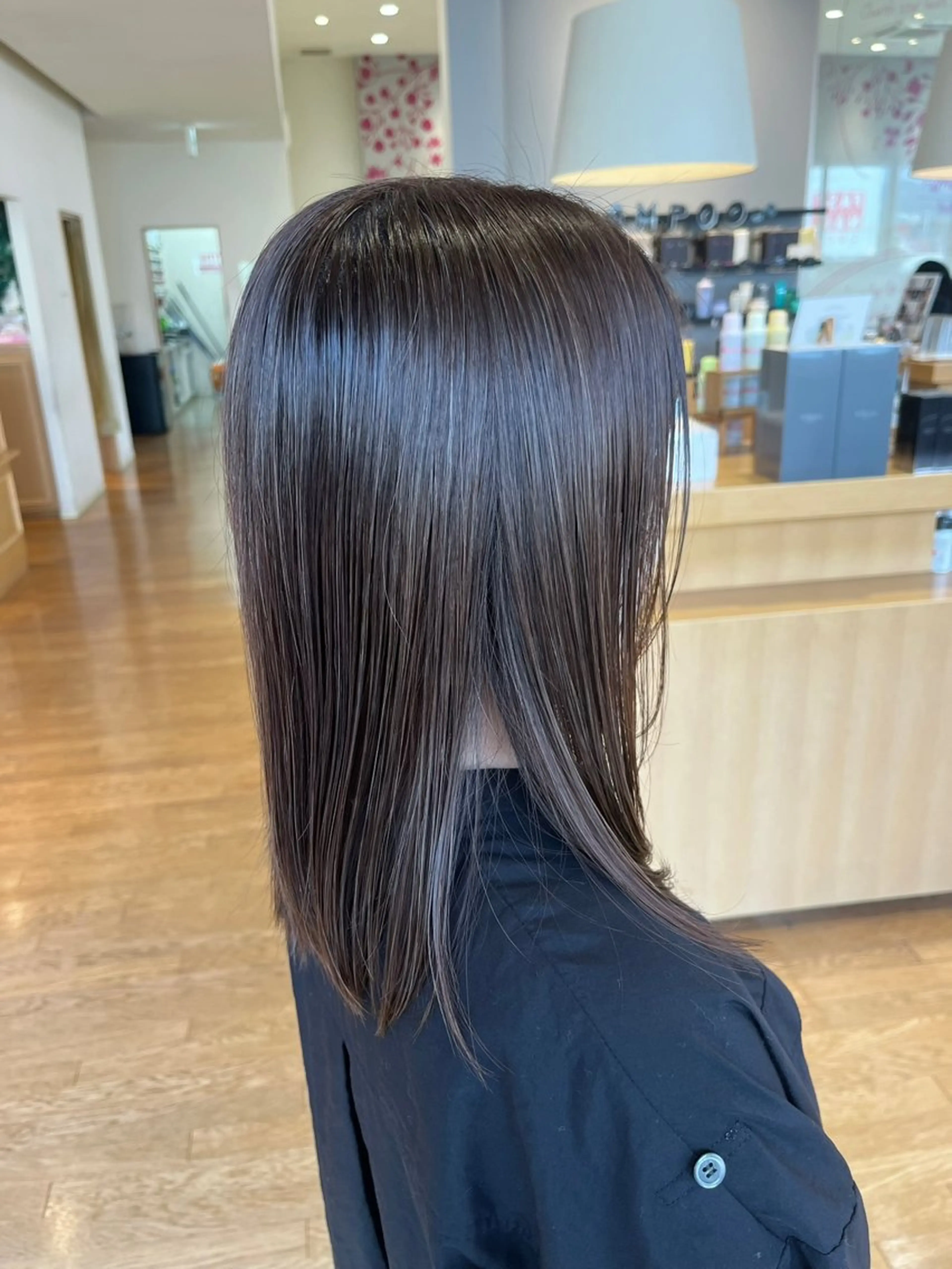 ミディアム カラー ブラウンカラー 透明感カラー オリーブブラウン ヘアカラー 梶原 美保のヘアスタイル