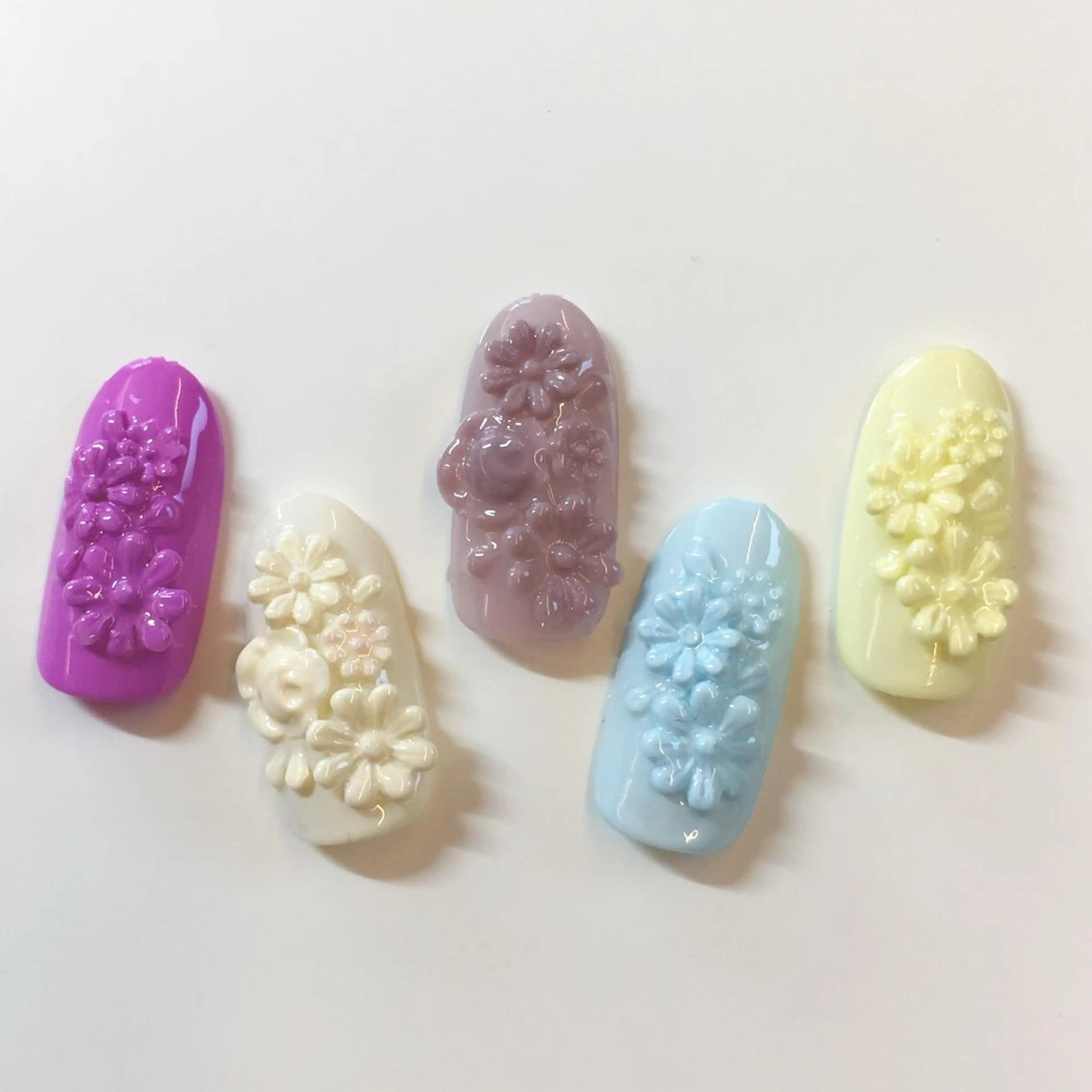 ネイル フットネイル ジェルネイル ミラーネイル パラジェル 春ネイル clover nailのネイルデザイン