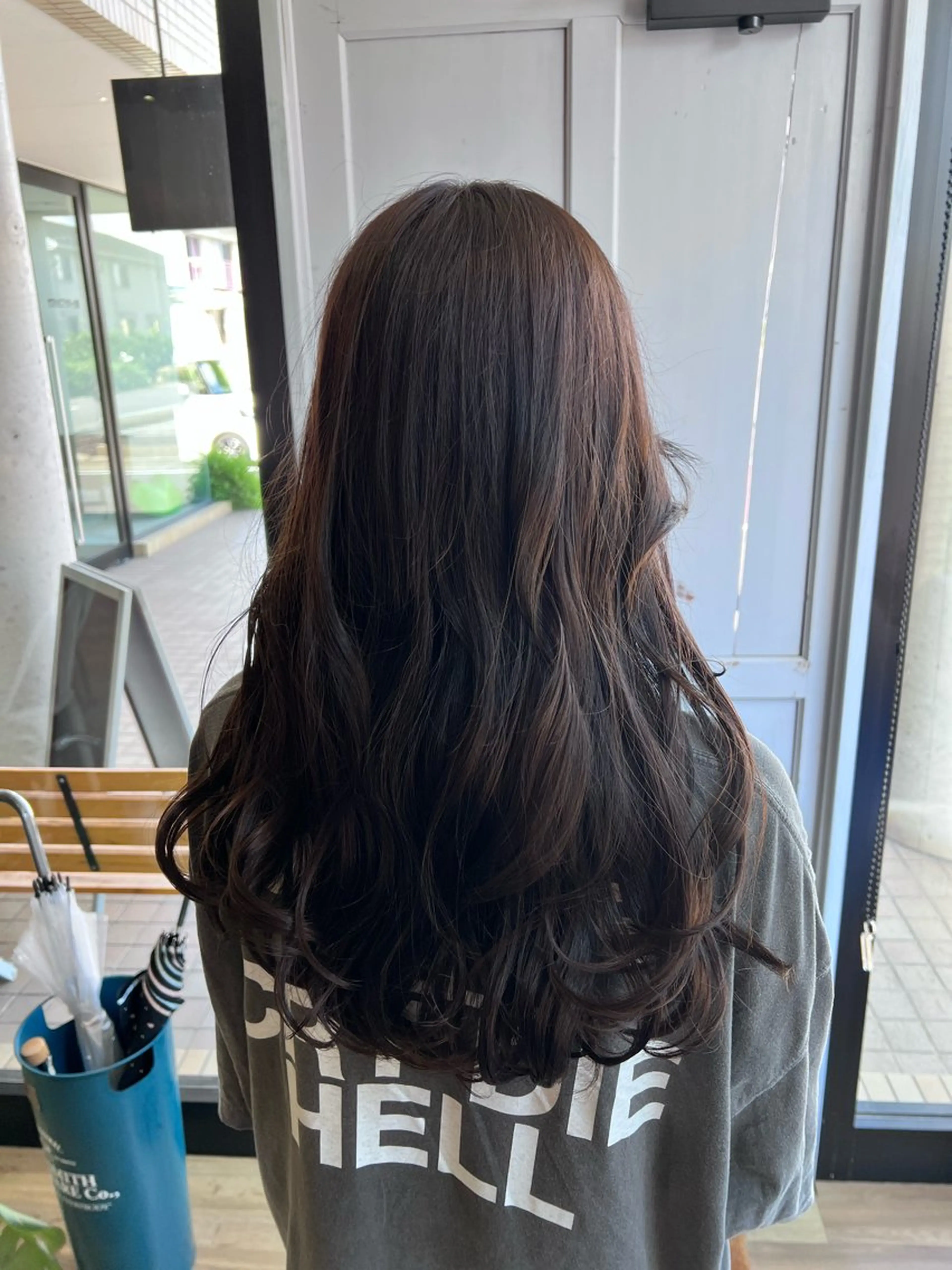 ロング カラー グレージュ ラベンダーカラー ラベンダーグレージュ ラベンダーグレー ヘアカラー トリートメント ツキダテ ユイのヘアスタイル