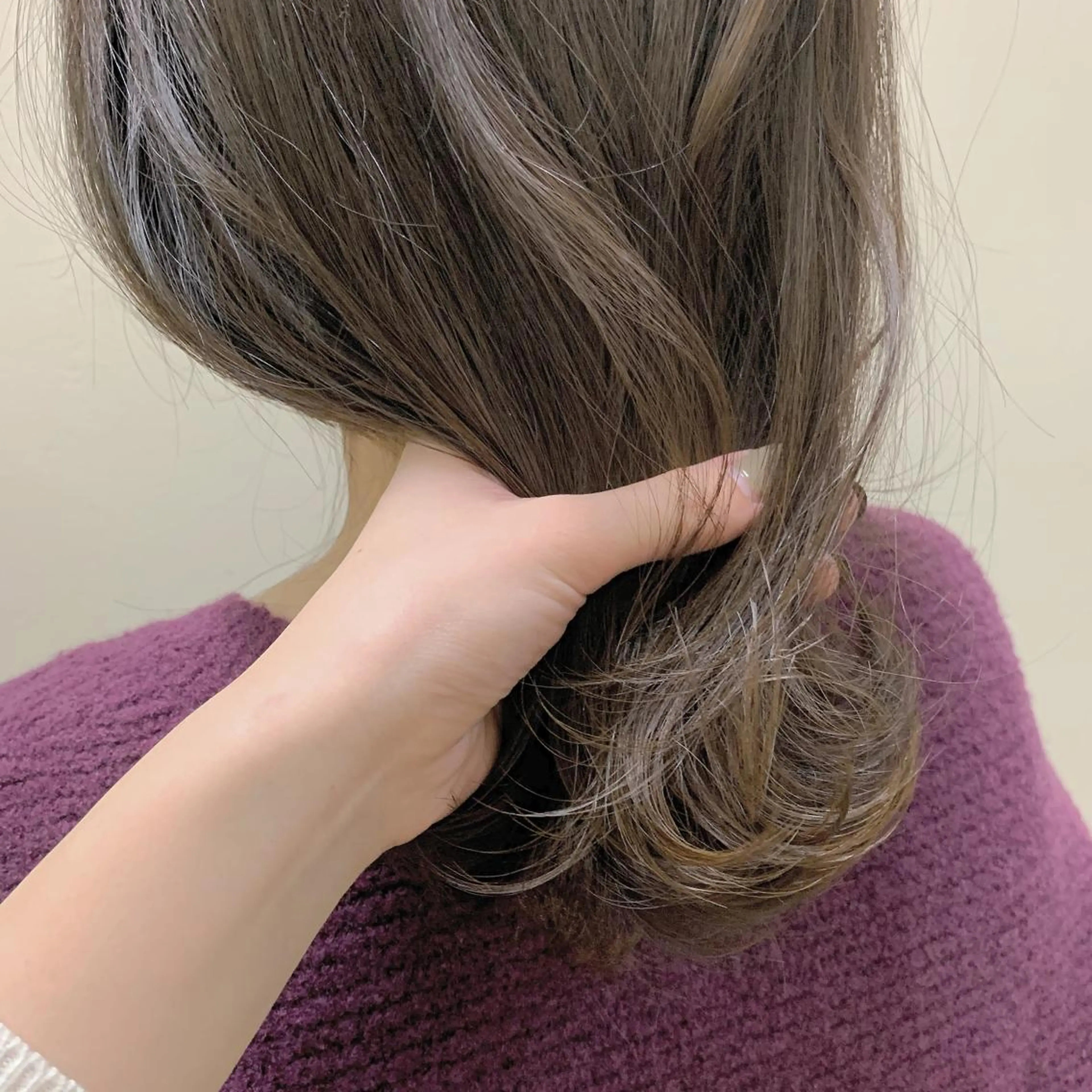 セミロング カラー ayaka 髪質改善レイヤーのヘアスタイル