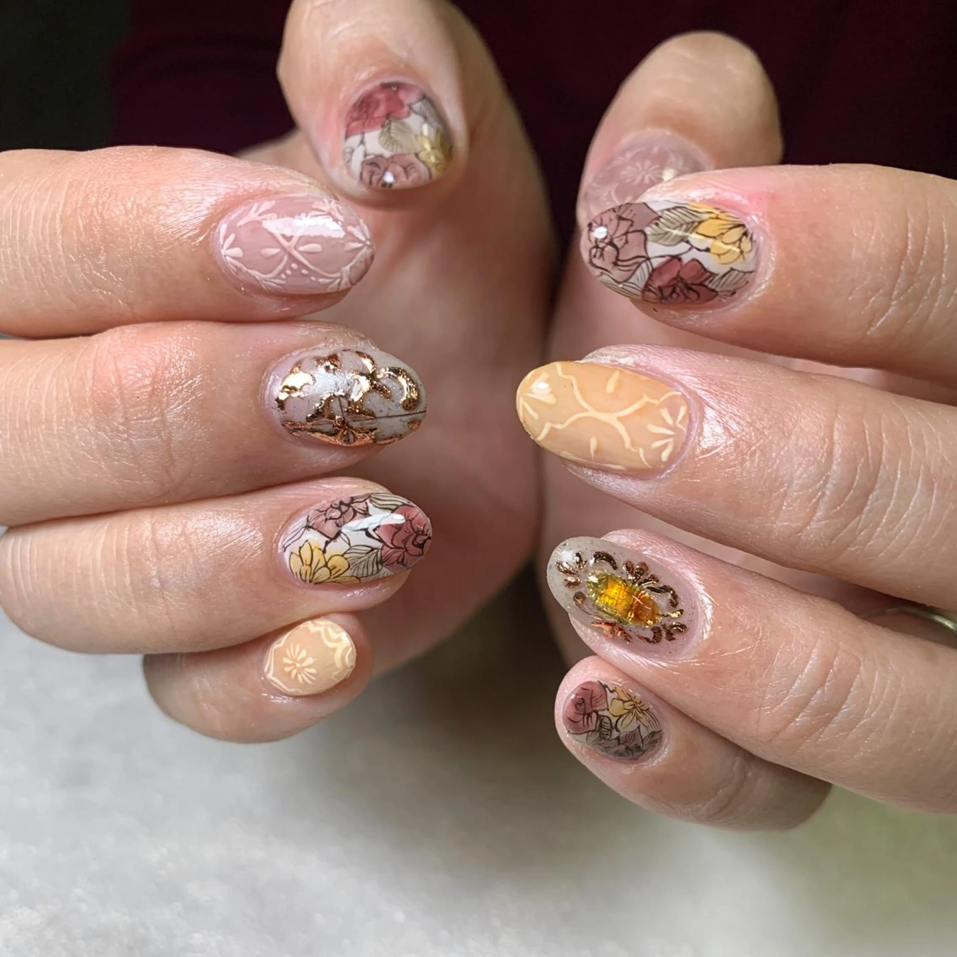 ネイル ハンドネイル FIORITURA aiのネイルデザイン