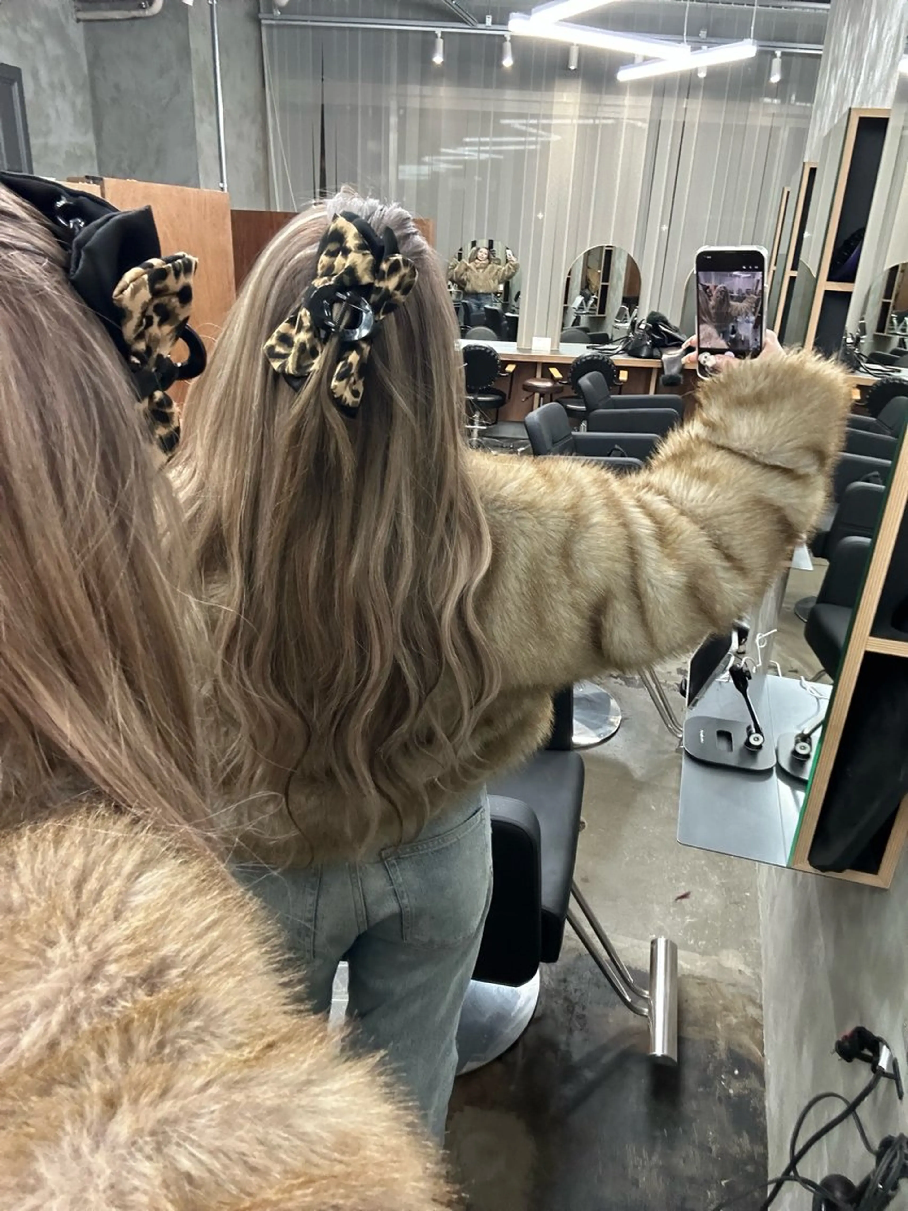 【🎀 ミニモ限定 🎀】 " 最高級品質人毛100%🥇"【Lエクステ】シールエクステ60本 エクステカラー込みの写真