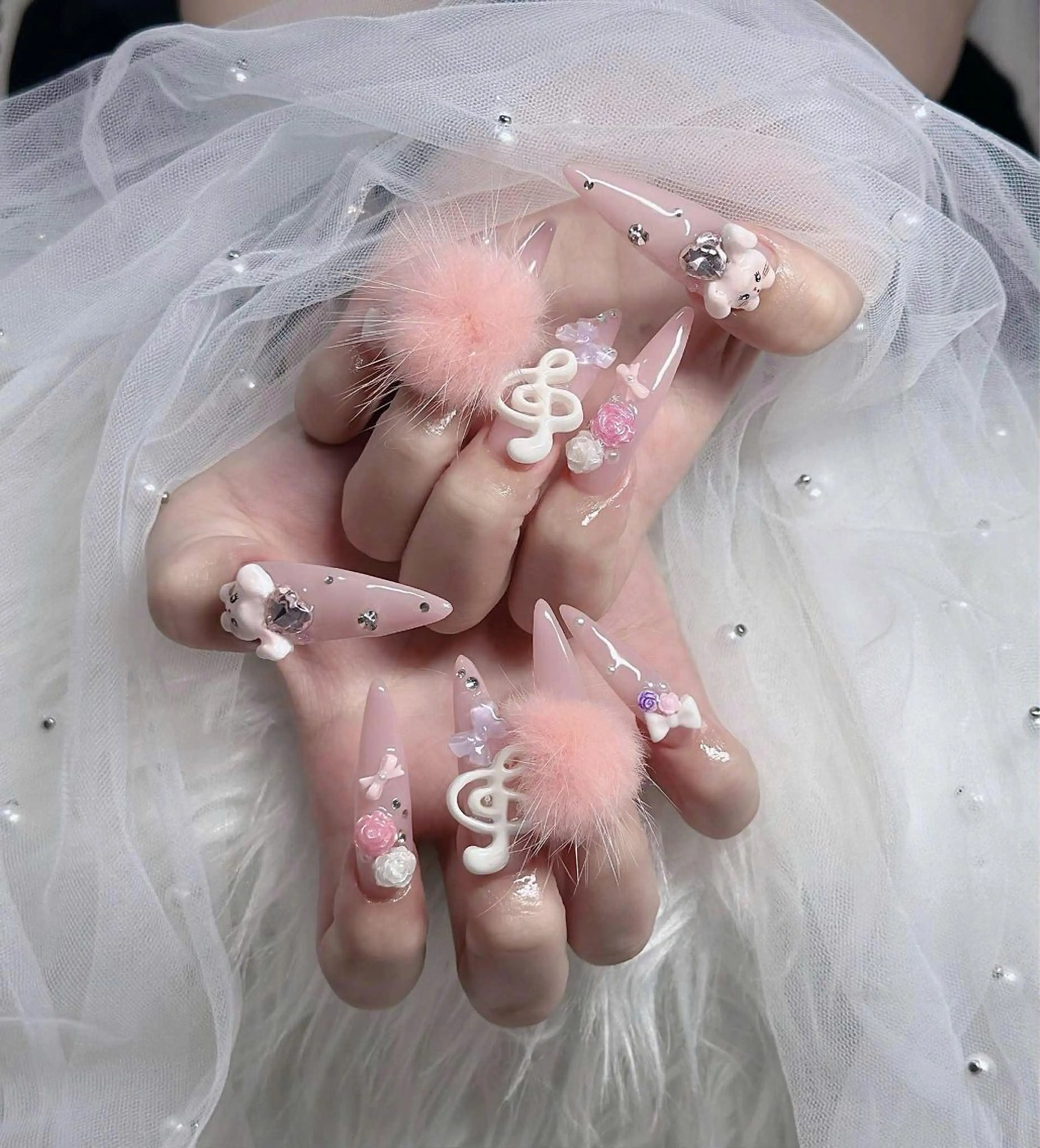 ネイル オーロラネイル フレンチネイル ジェルネイル ハロウィン キラキラネイル ハンドネイル H.baby Nail Salonのネイルデザイン