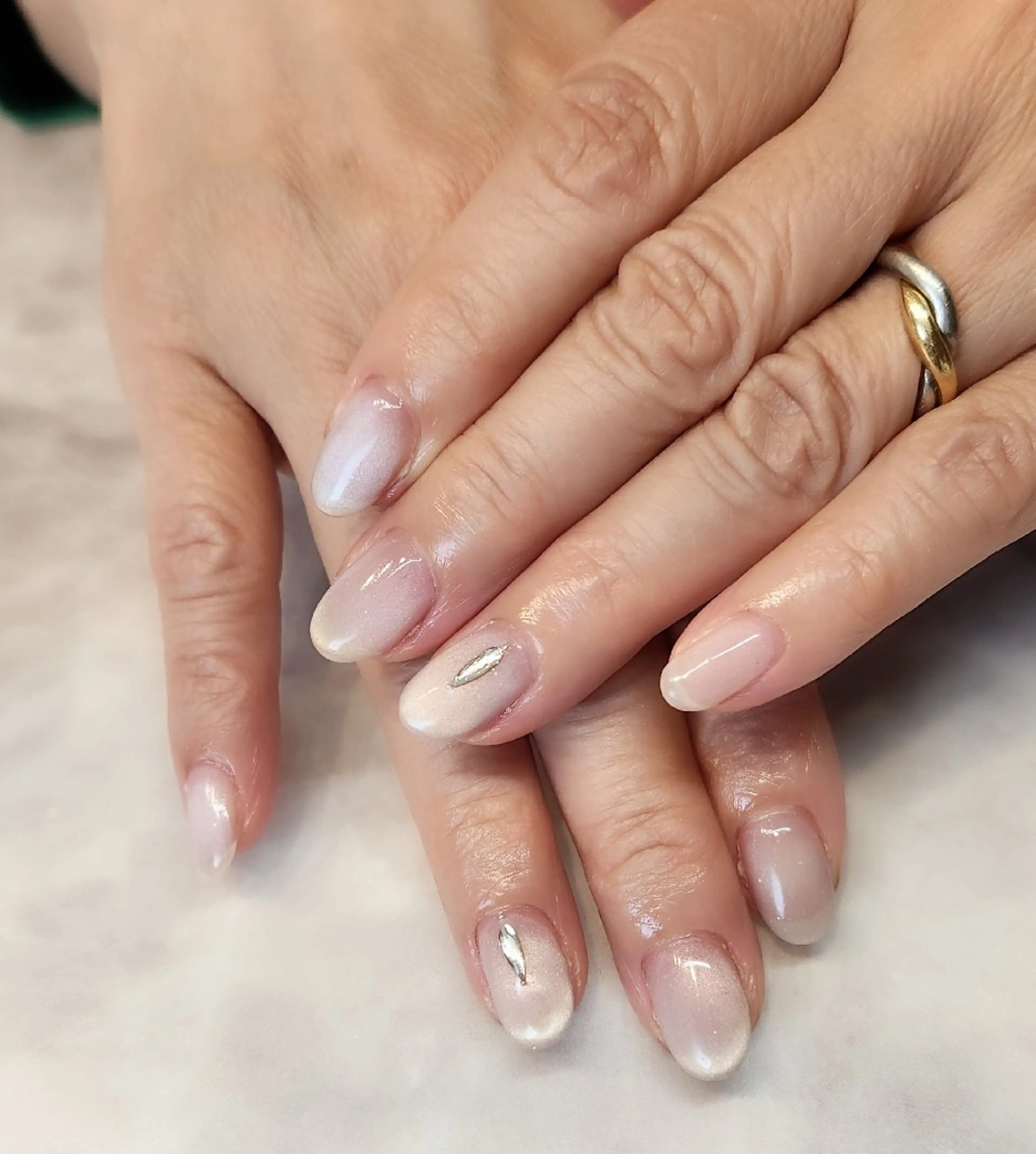 ネイル マグネットネイル I.プライベート ネイルサロンのネイルデザイン