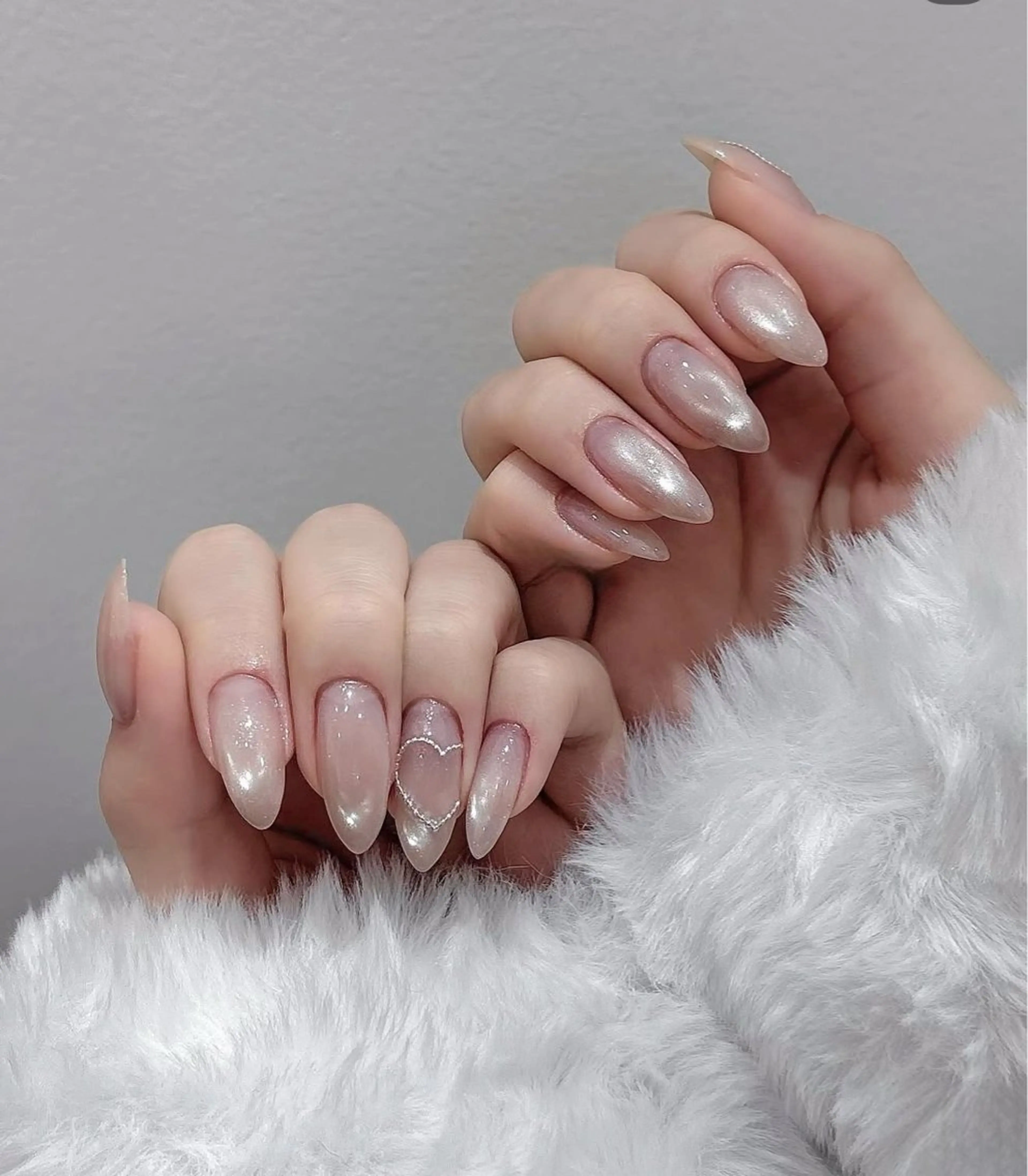 ネイル キラキラネイル マグネットネイル ミラーネイル ニュアンスネイル 春ネイル ハンドネイル Lyna 池袋のネイルデザイン